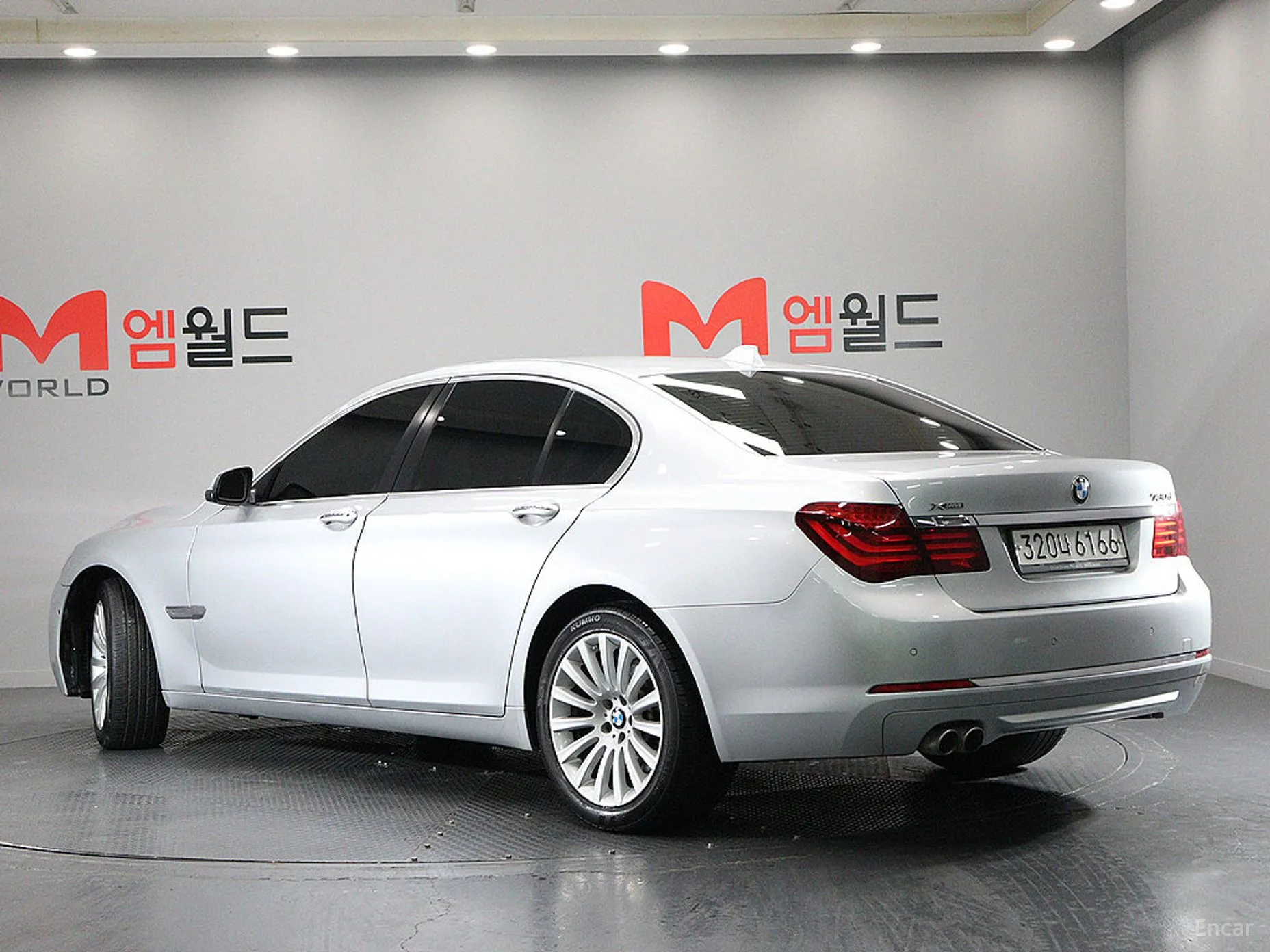 BMW 7 Series (F01) превью 2