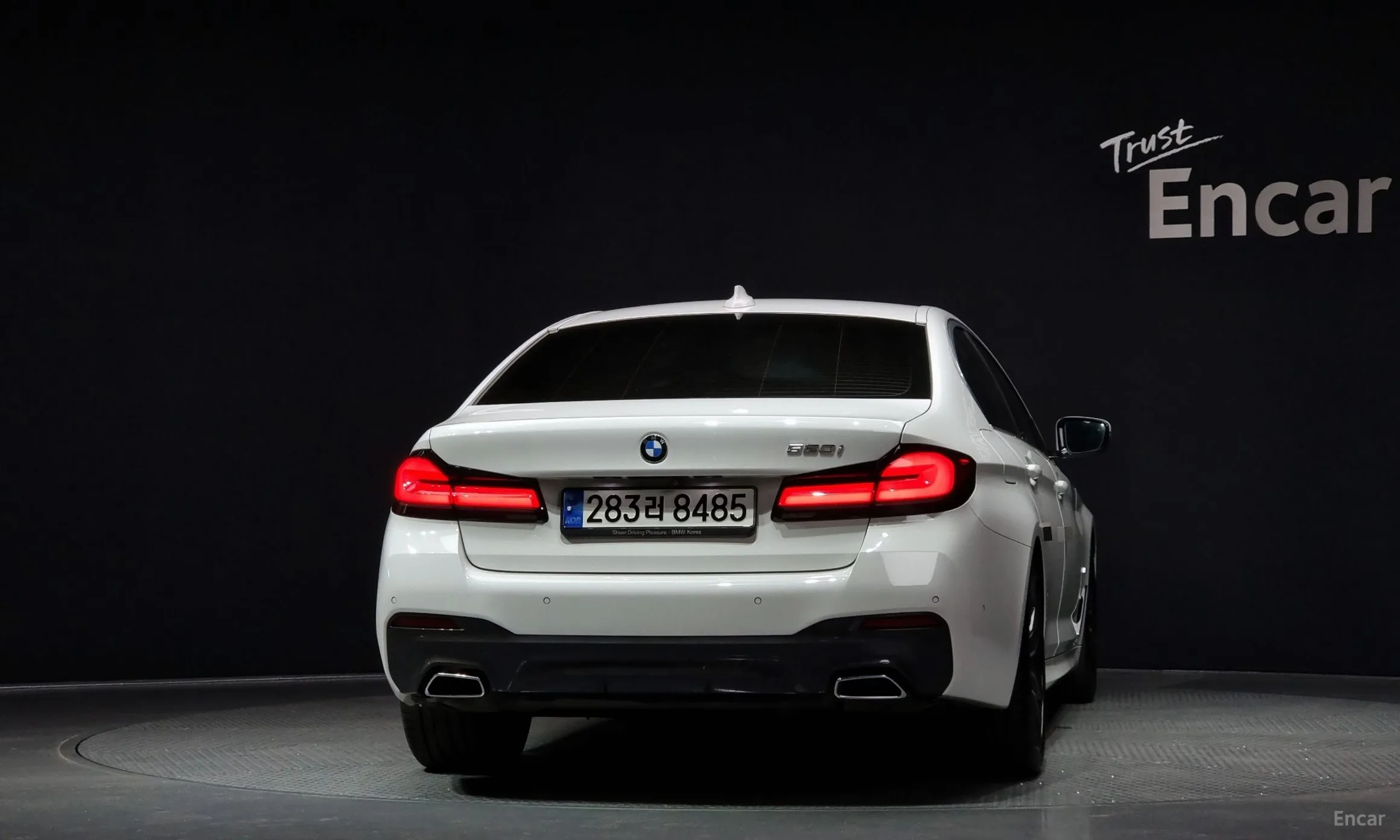 BMW 5 Series (G30) превью 3