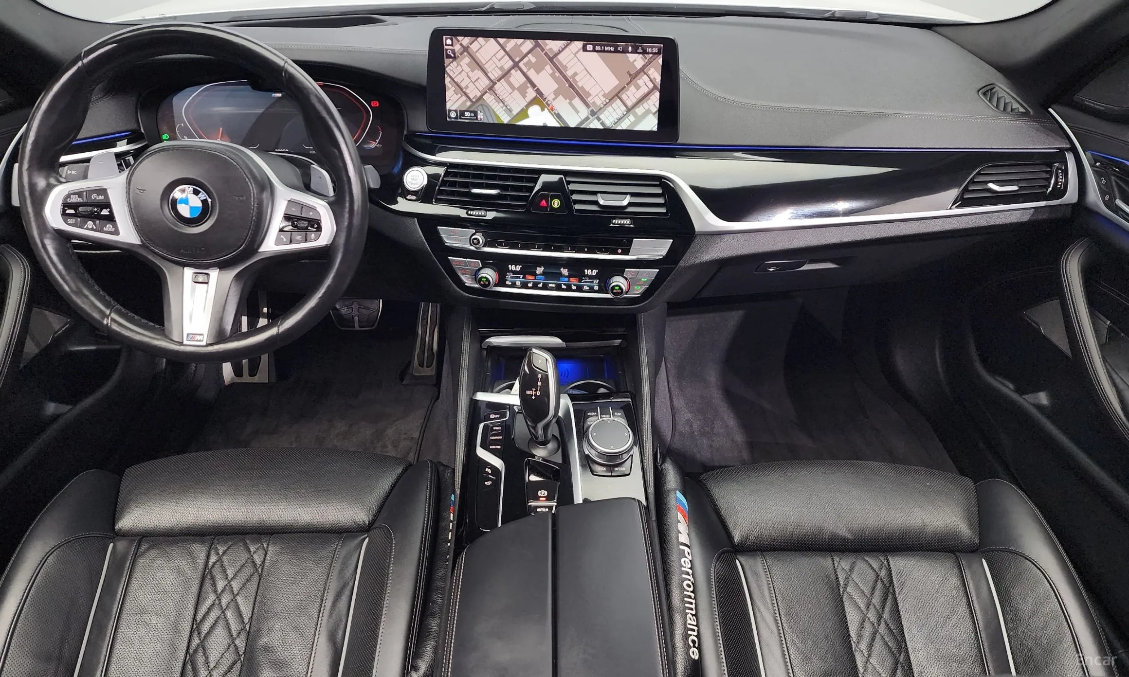 BMW 5 Series (G30) превью 4