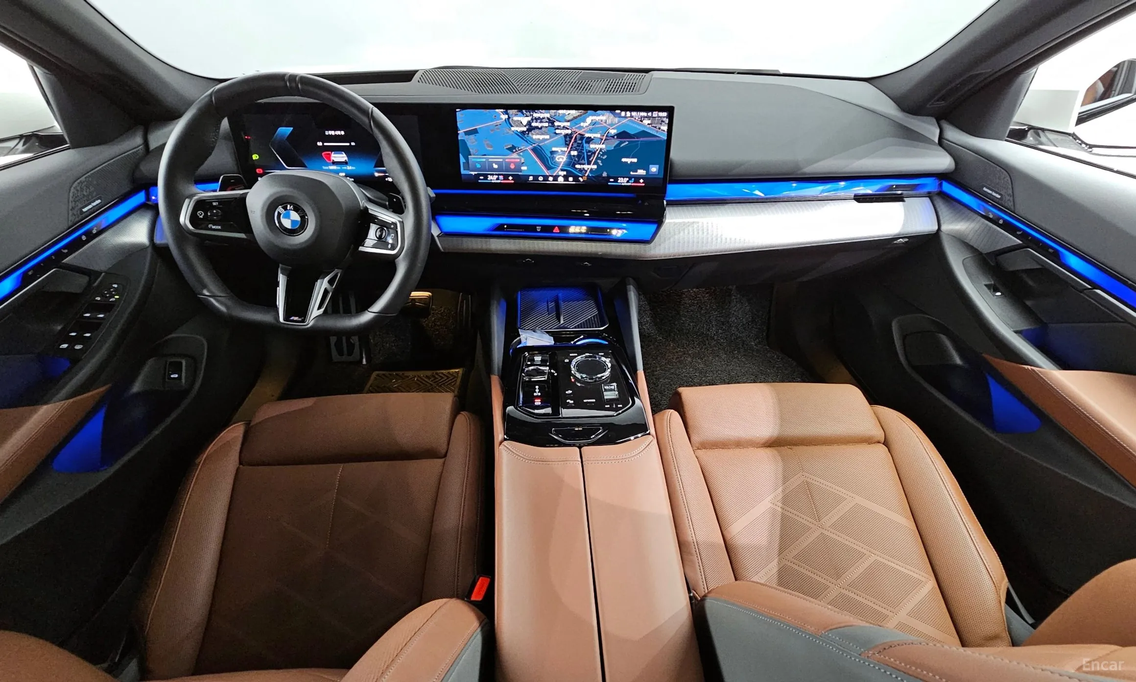 BMW 5 Series (G60) превью 4