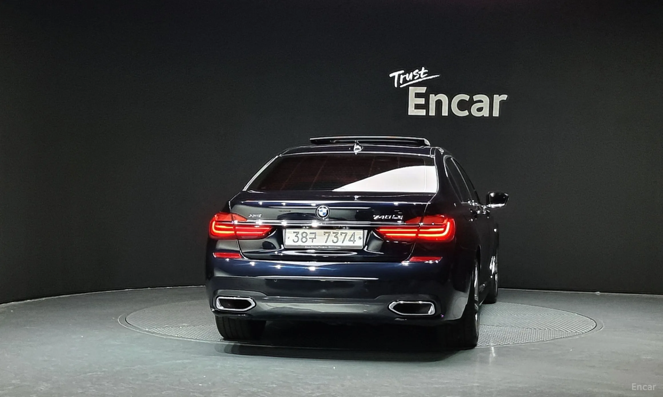 BMW 7 Series (G11) превью 3