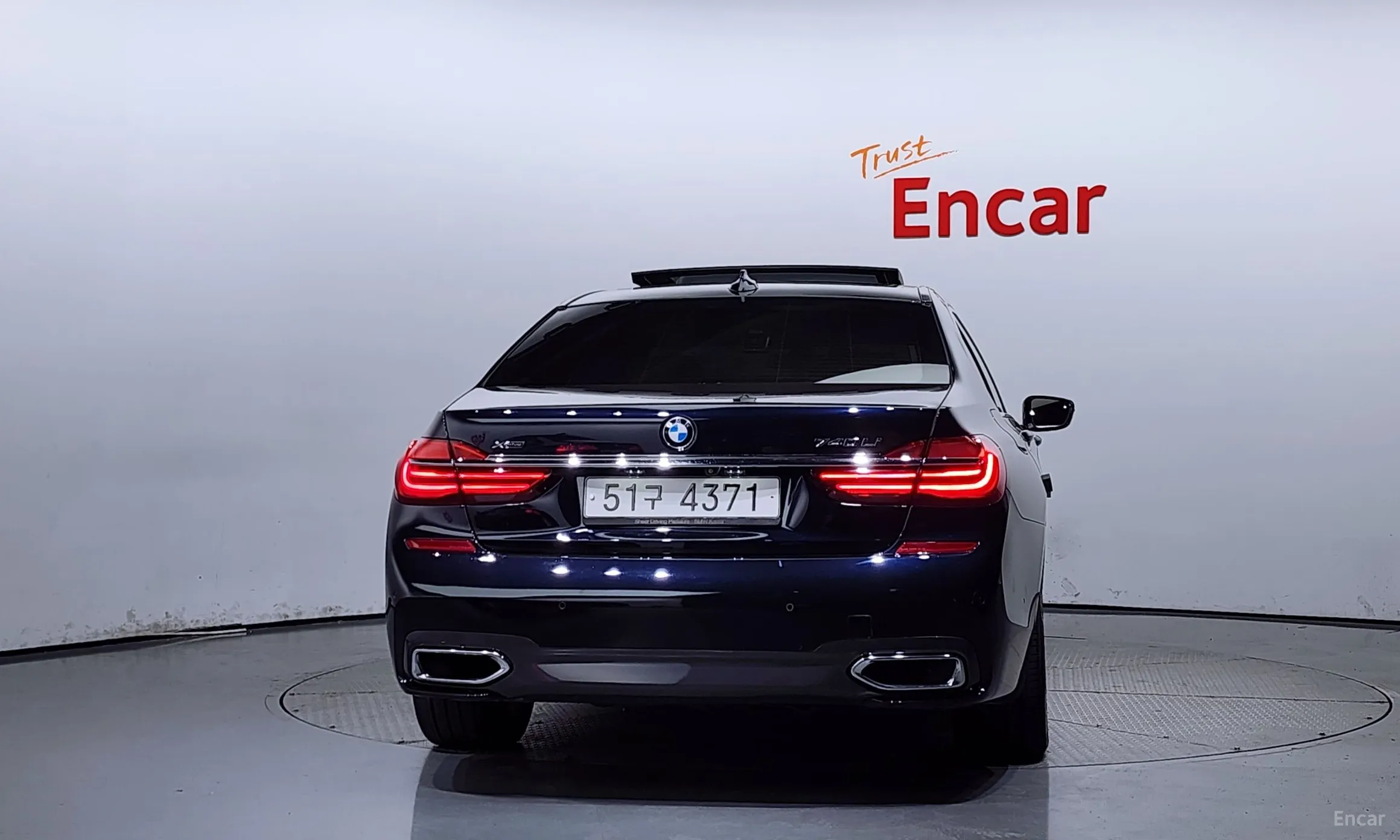 BMW 7 Series (G11) превью 3