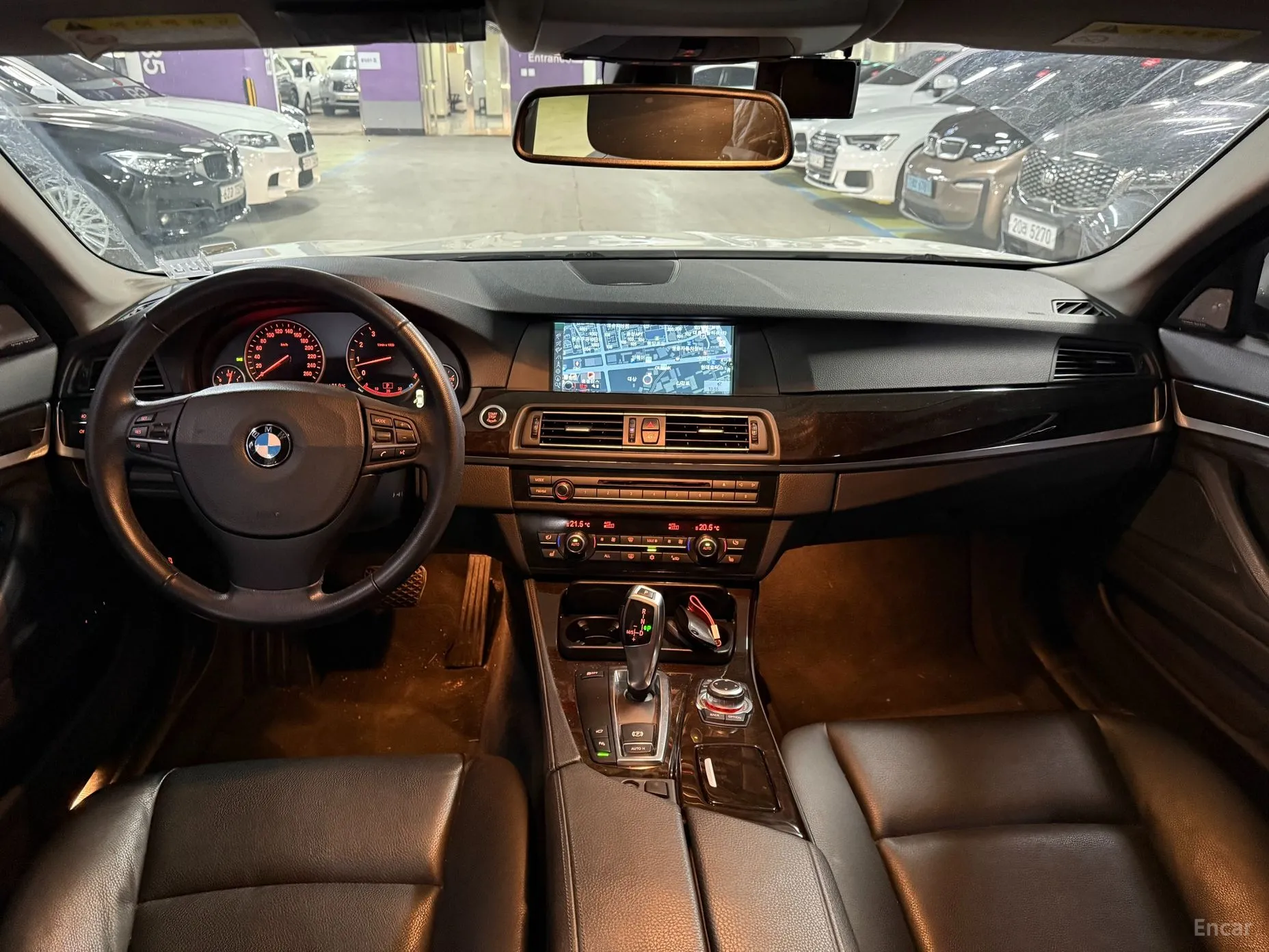 BMW 5 Series (F10) превью 4