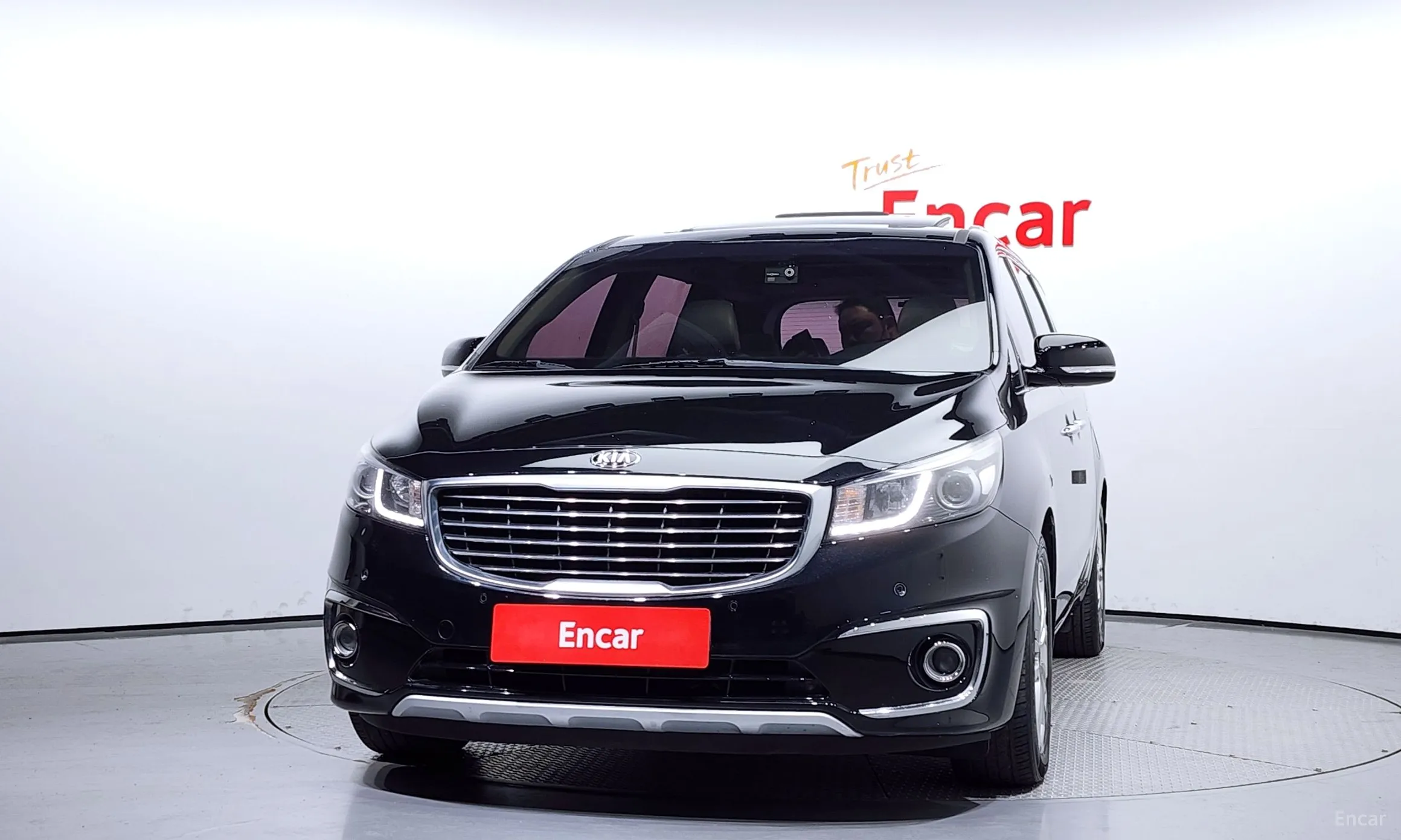 Kia Carnival превью 2