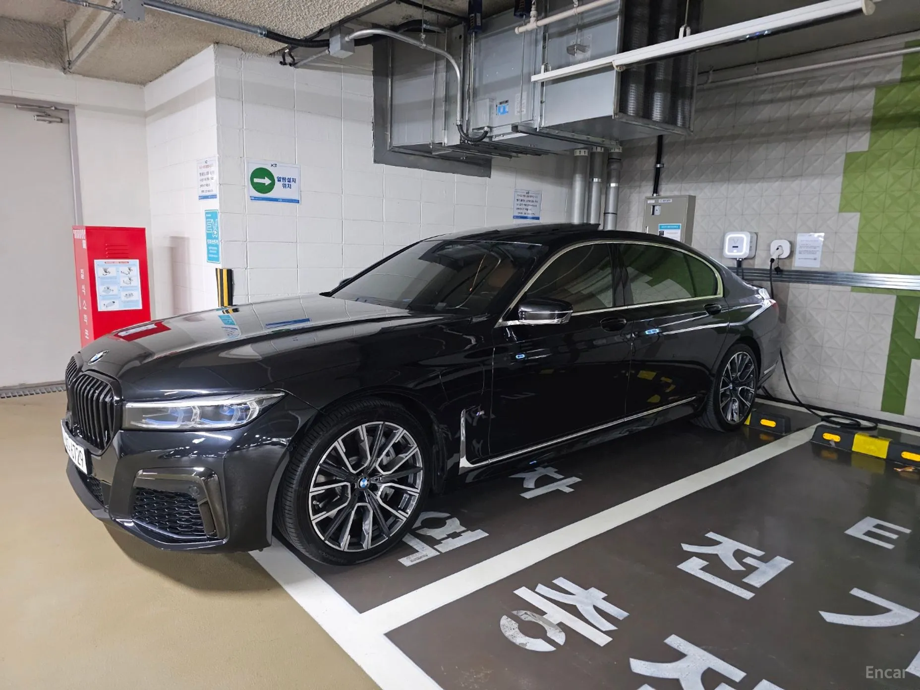 BMW 7 Series (G11) превью 2