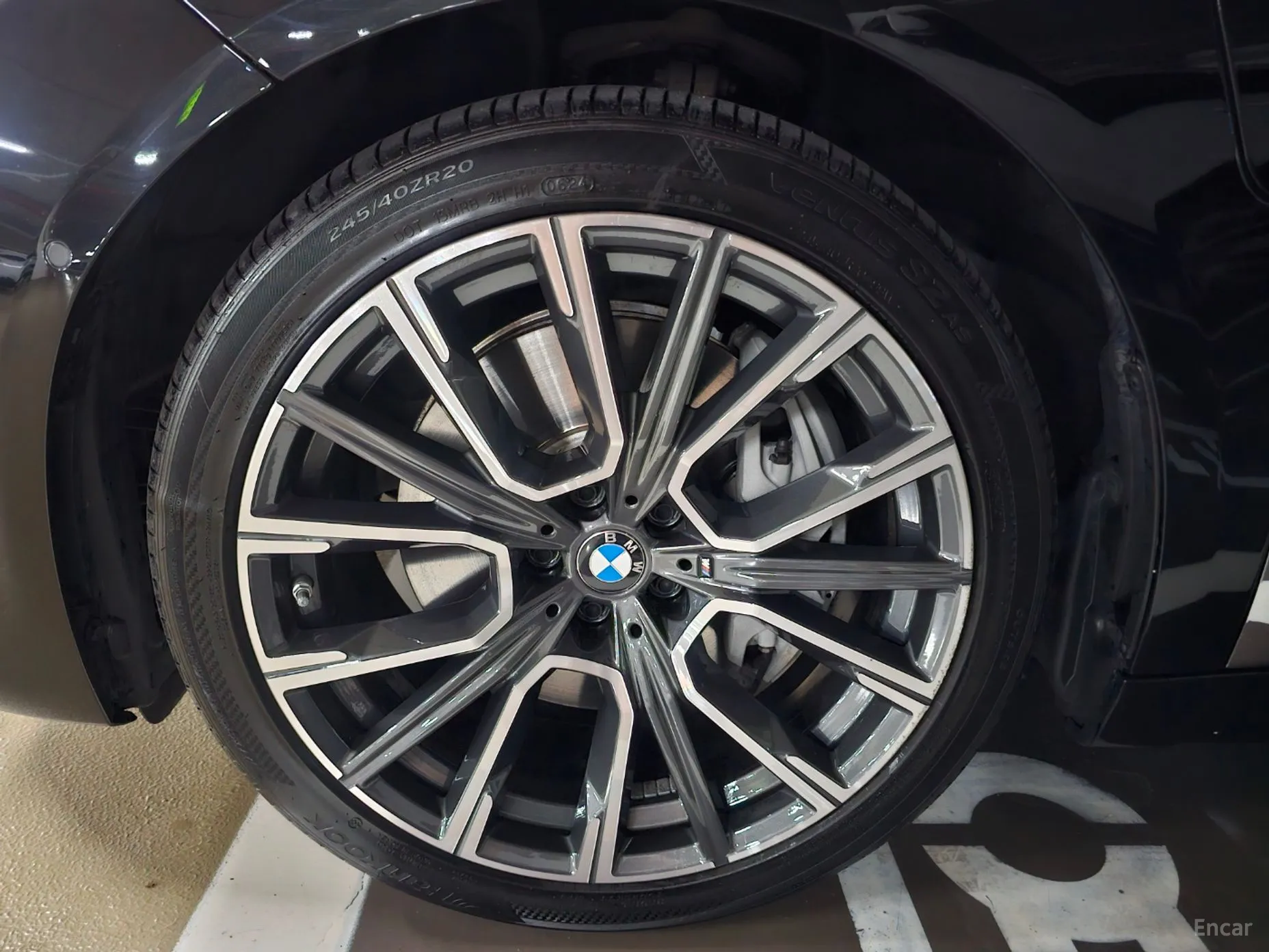 BMW 7 Series (G11) превью 3
