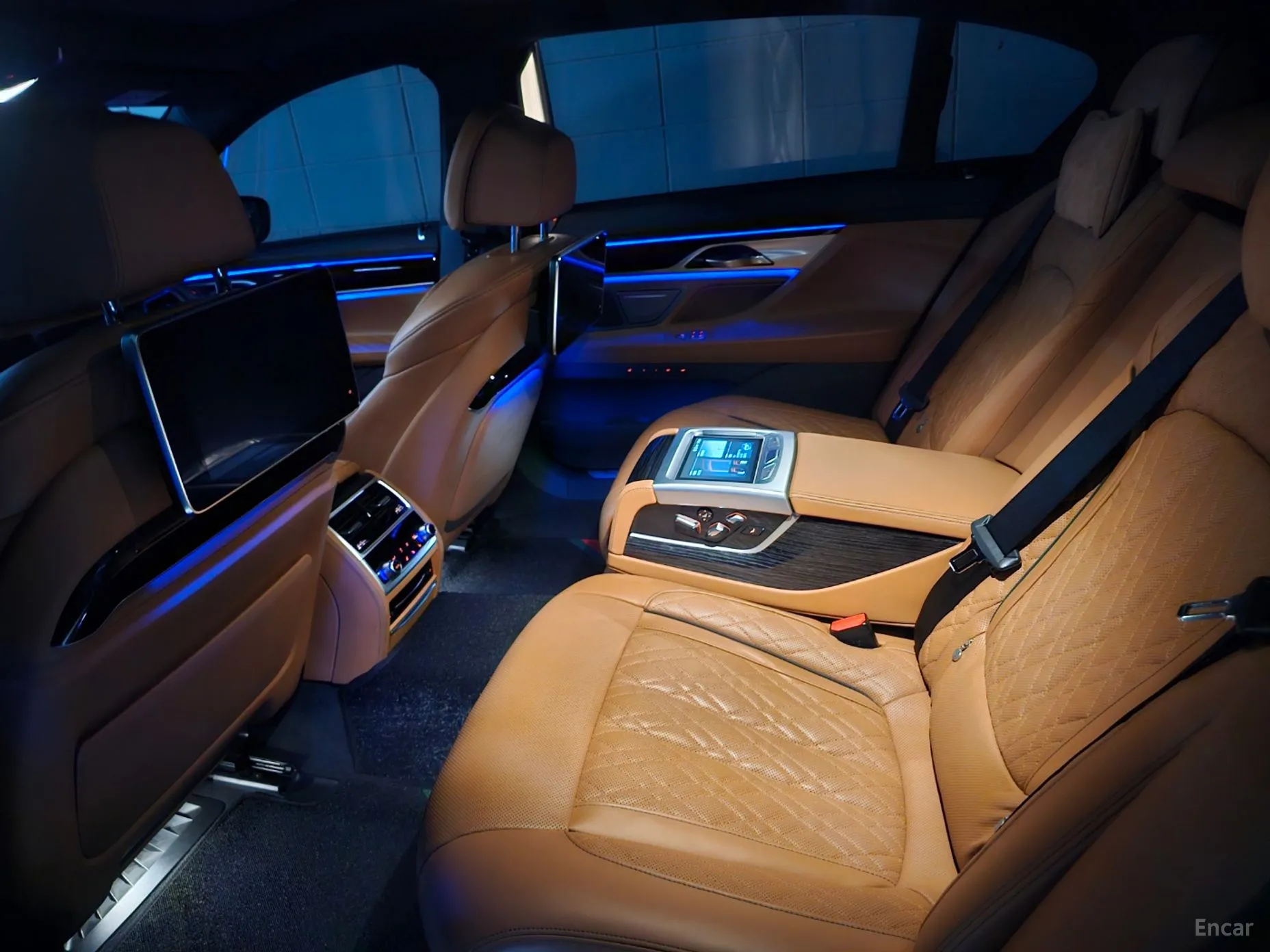 BMW 7 Series (G11) превью 4