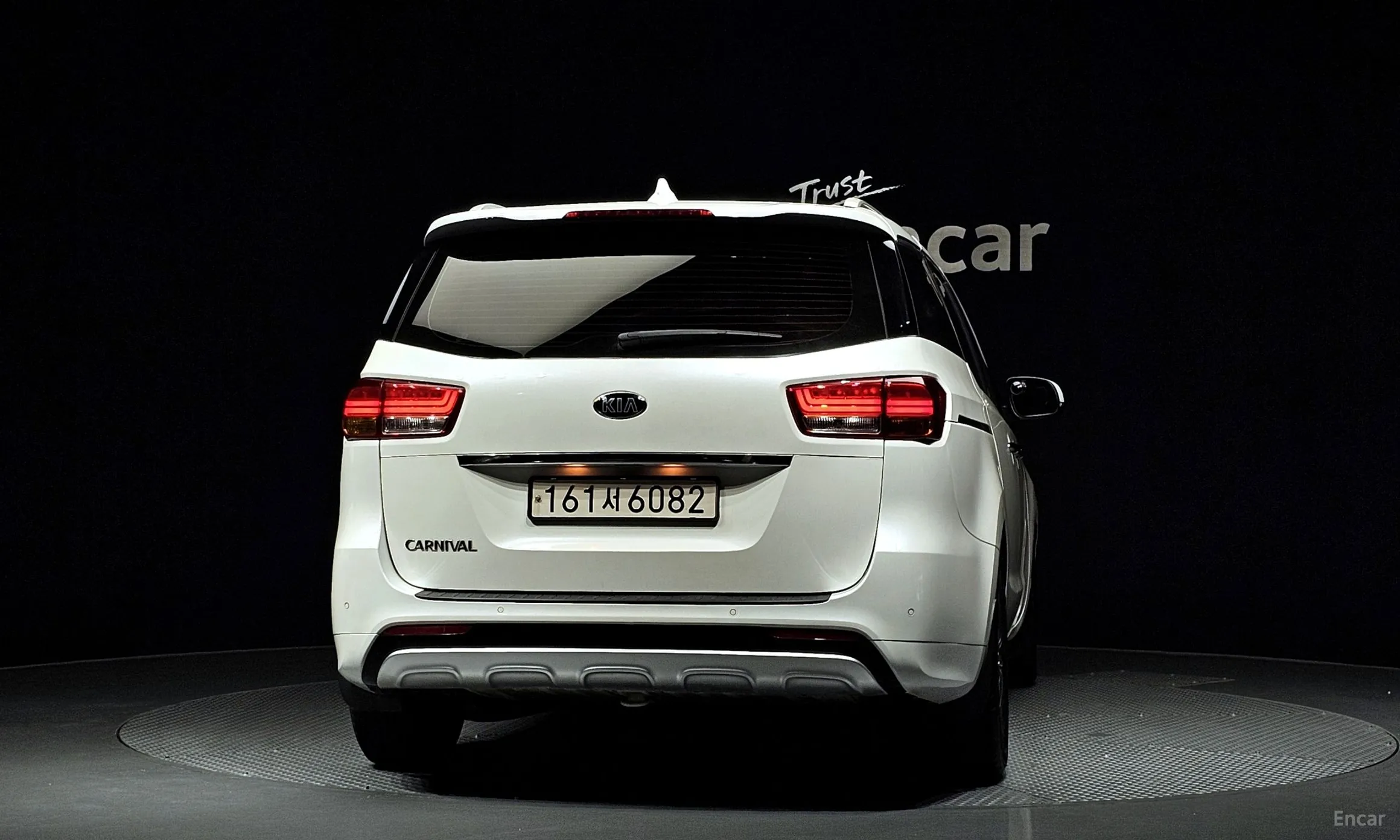 Kia Carnival превью 3