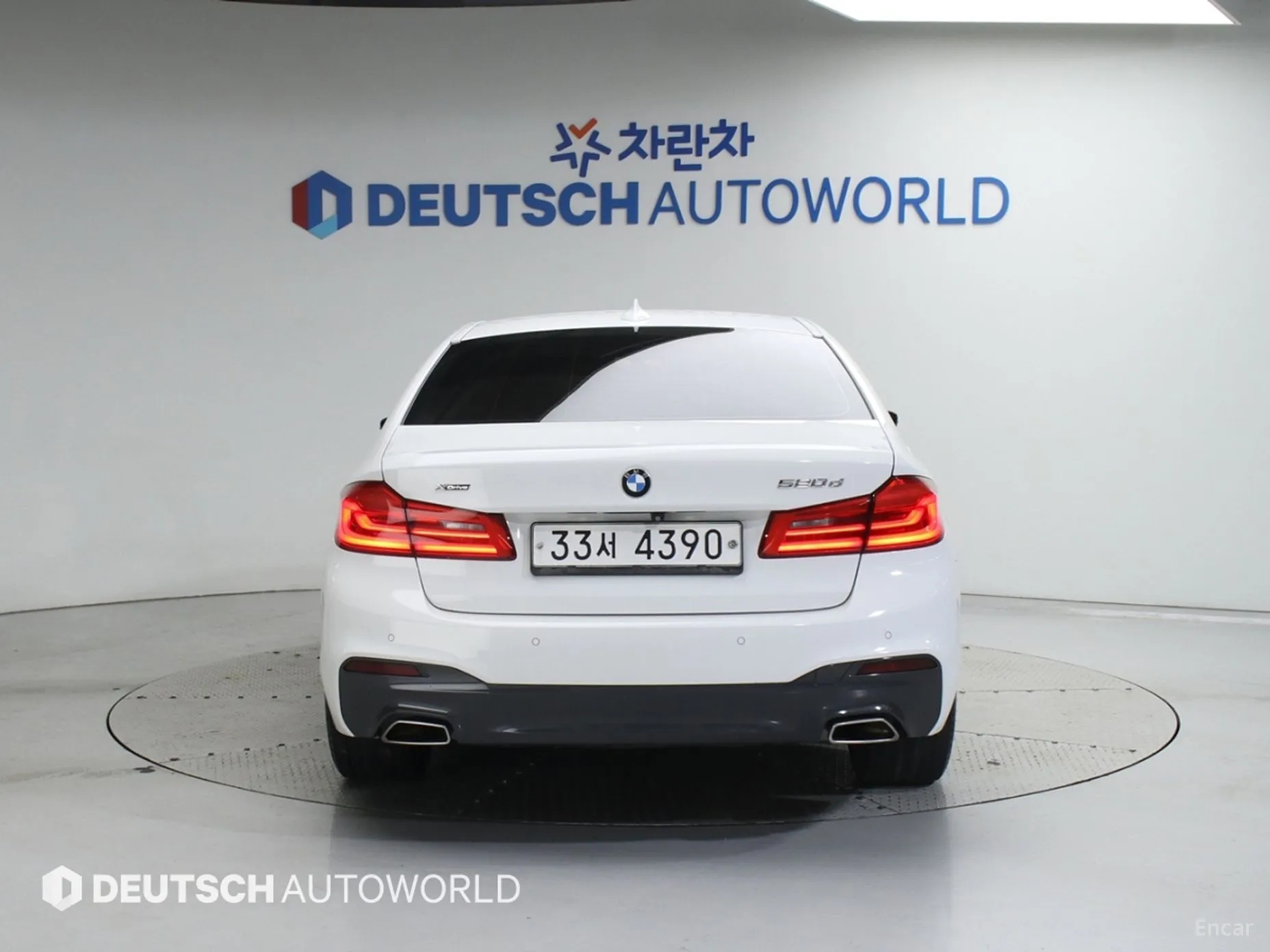 BMW 5 Series (G30) превью 3