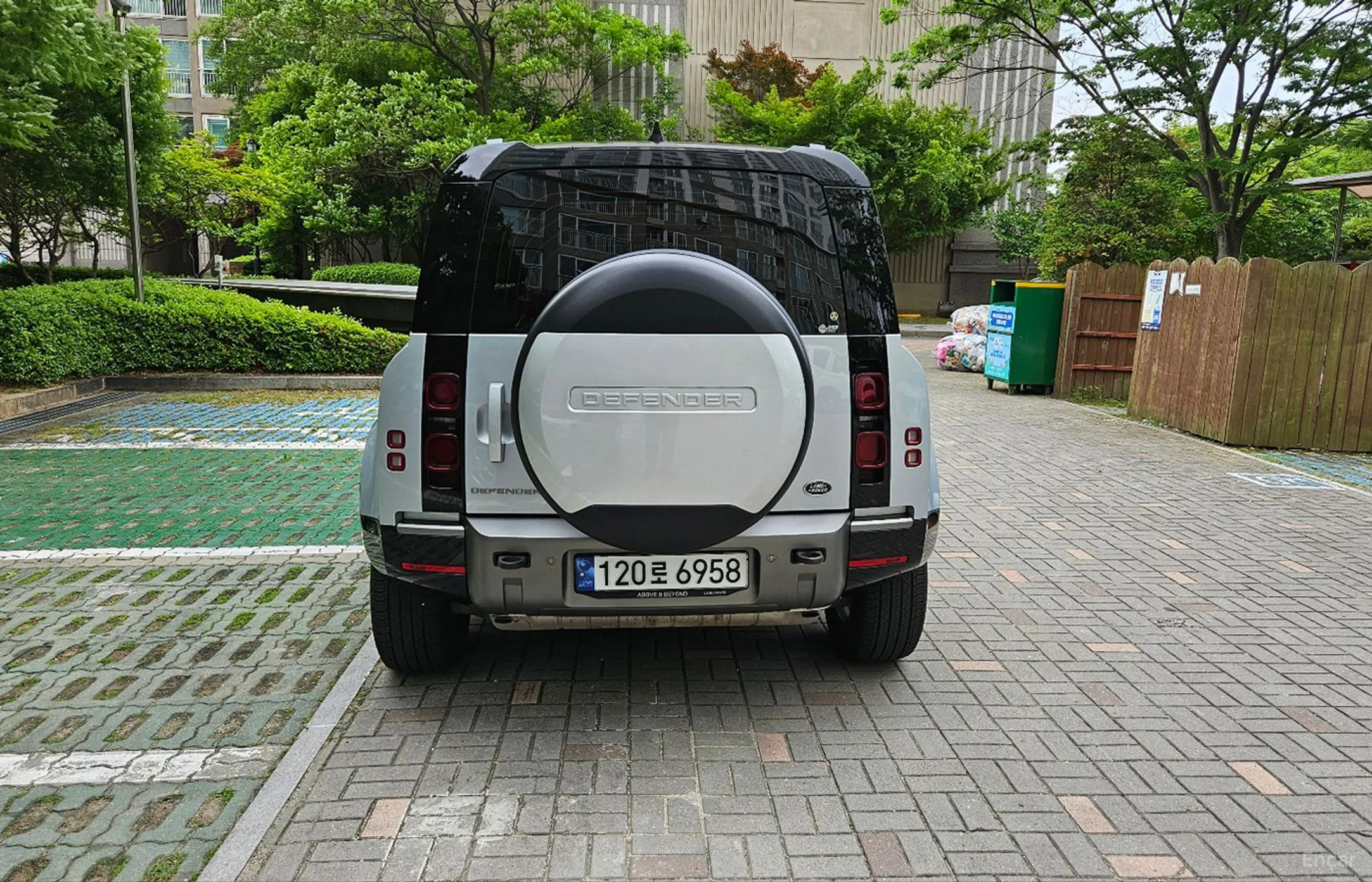 Land Rover Defender (L663) превью 3