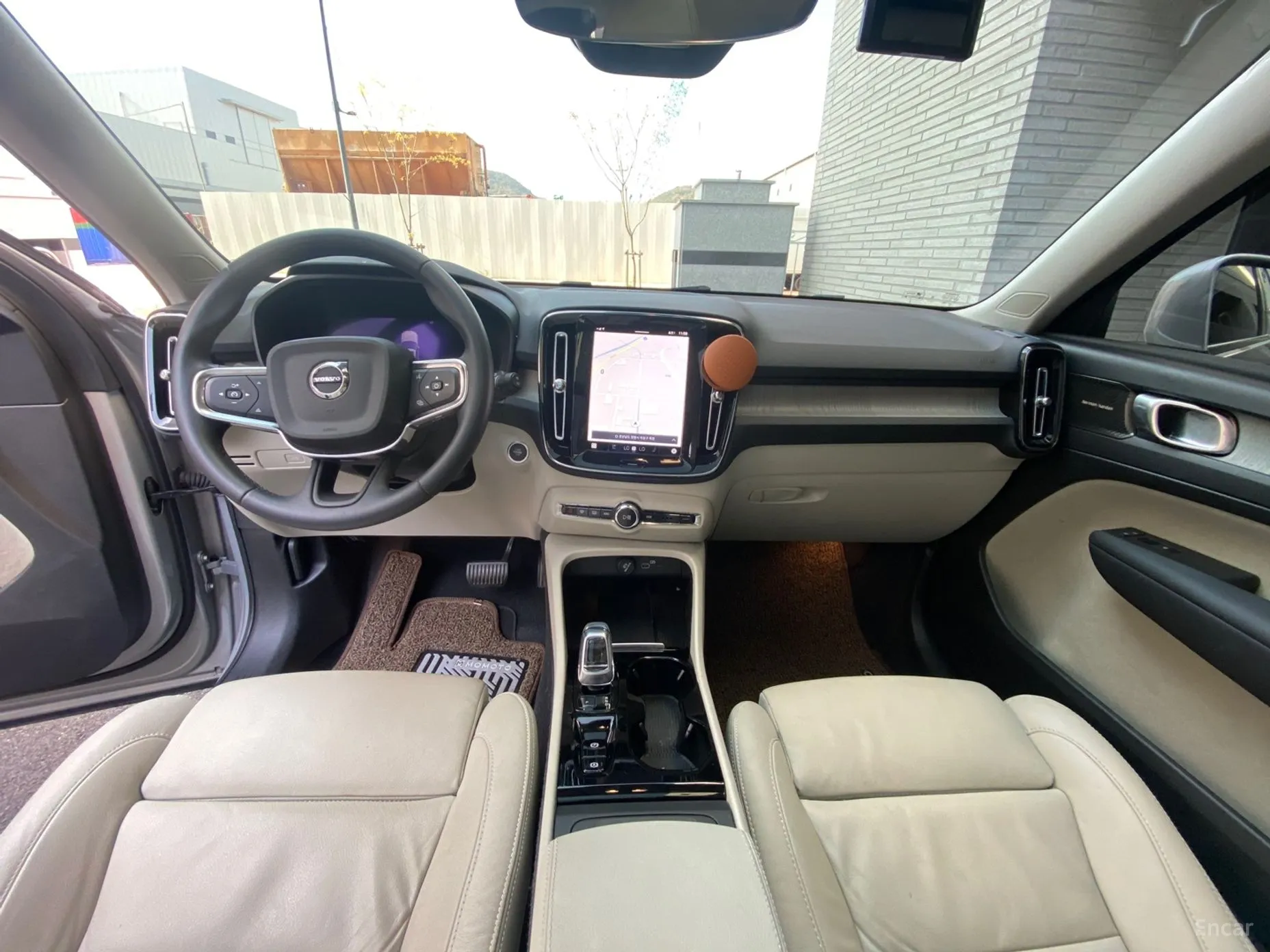 Volvo XC40 превью 11