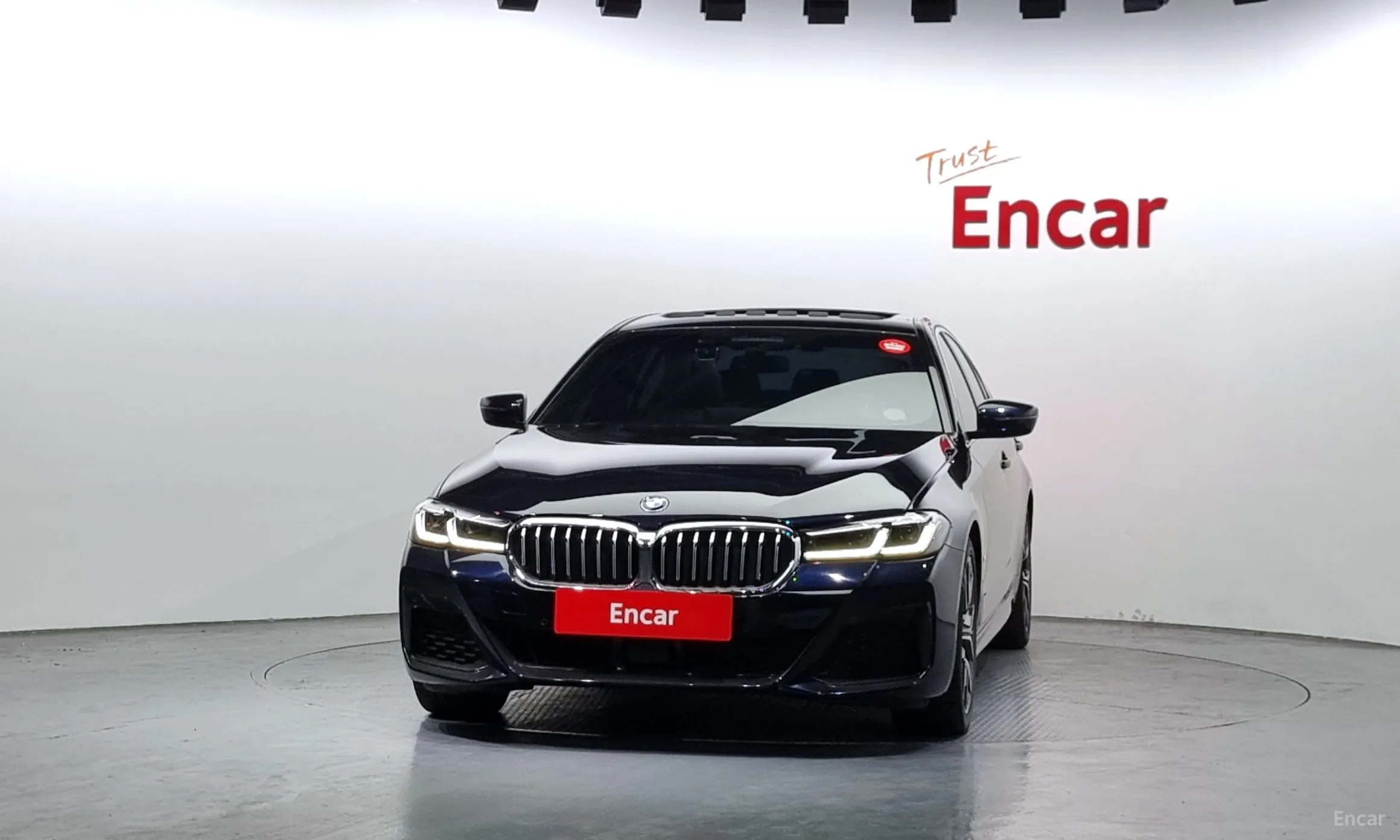 BMW 5 Series (G30) превью 2