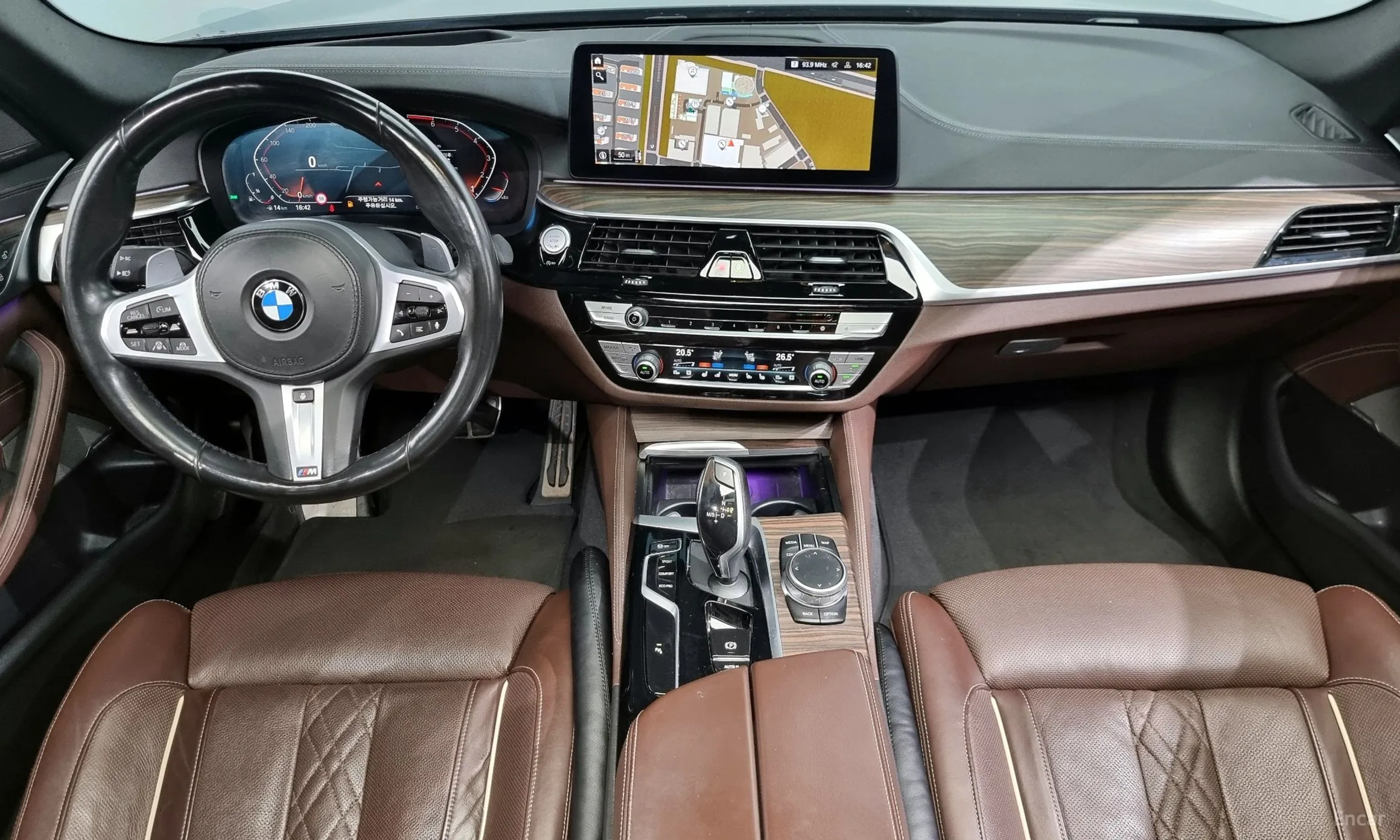 BMW 5 Series (G30) превью 4