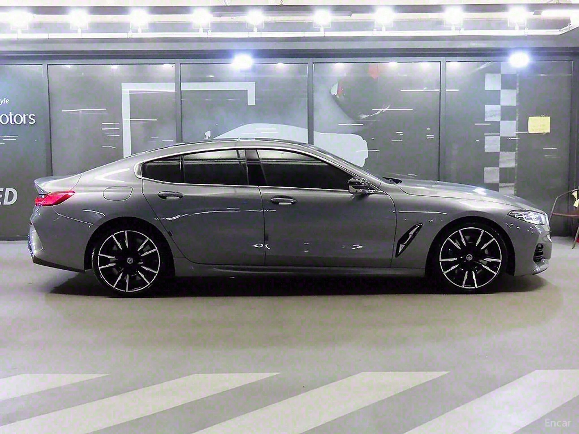 BMW 8-series (G15)