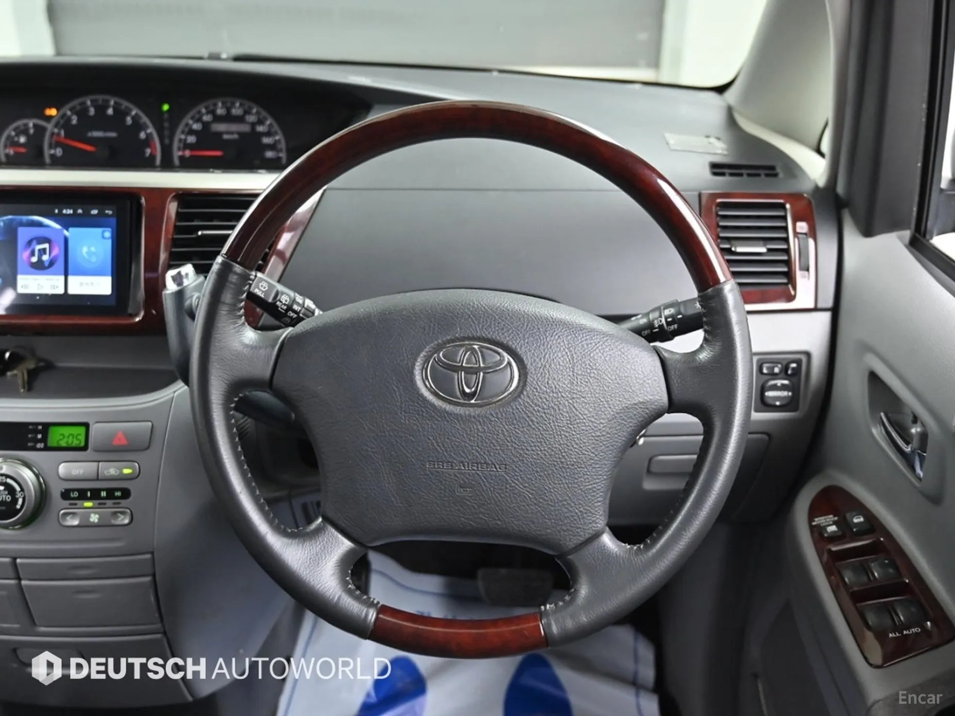 Toyota noah превью 13