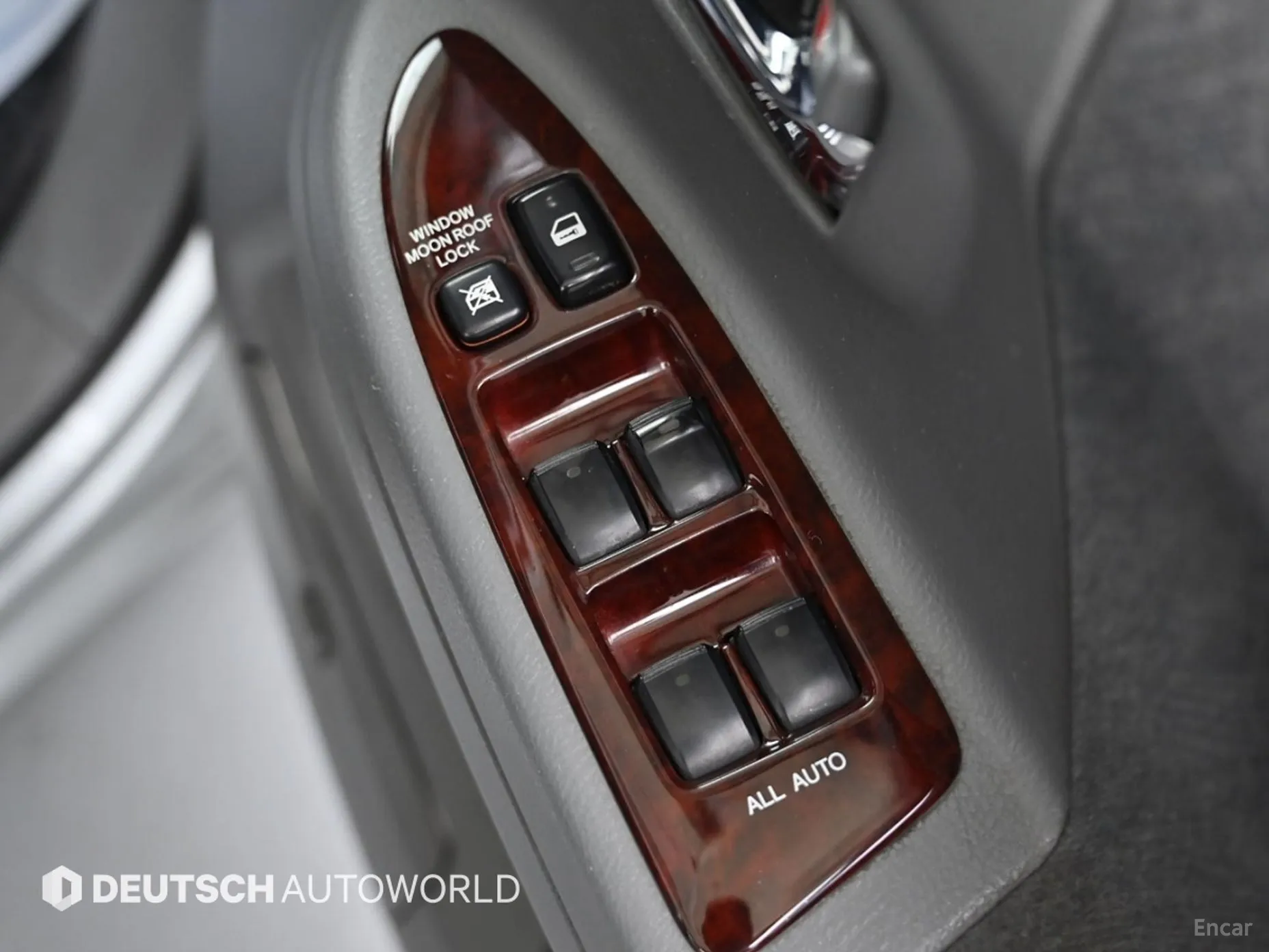 Toyota noah превью 18