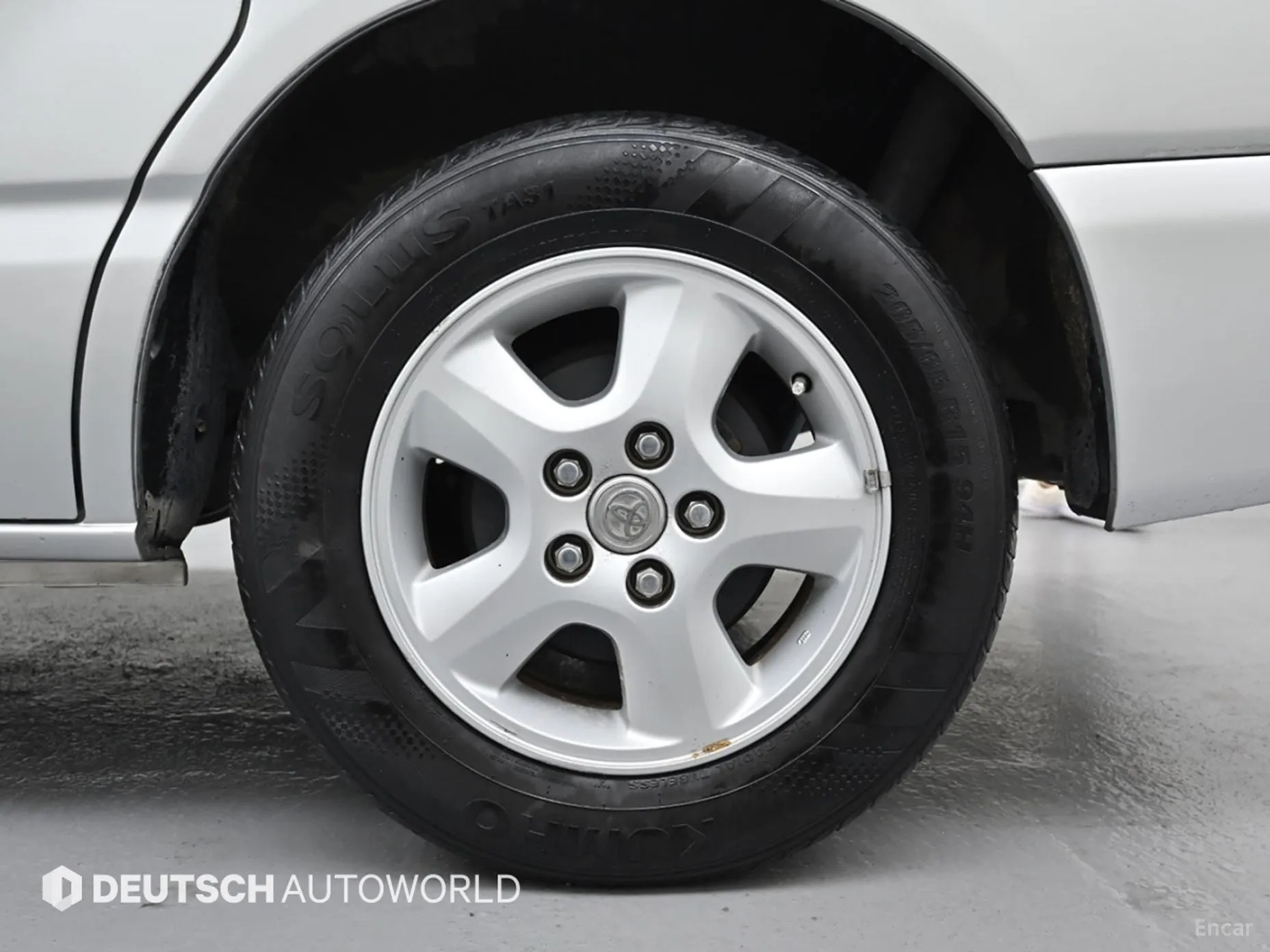 Toyota noah превью 5