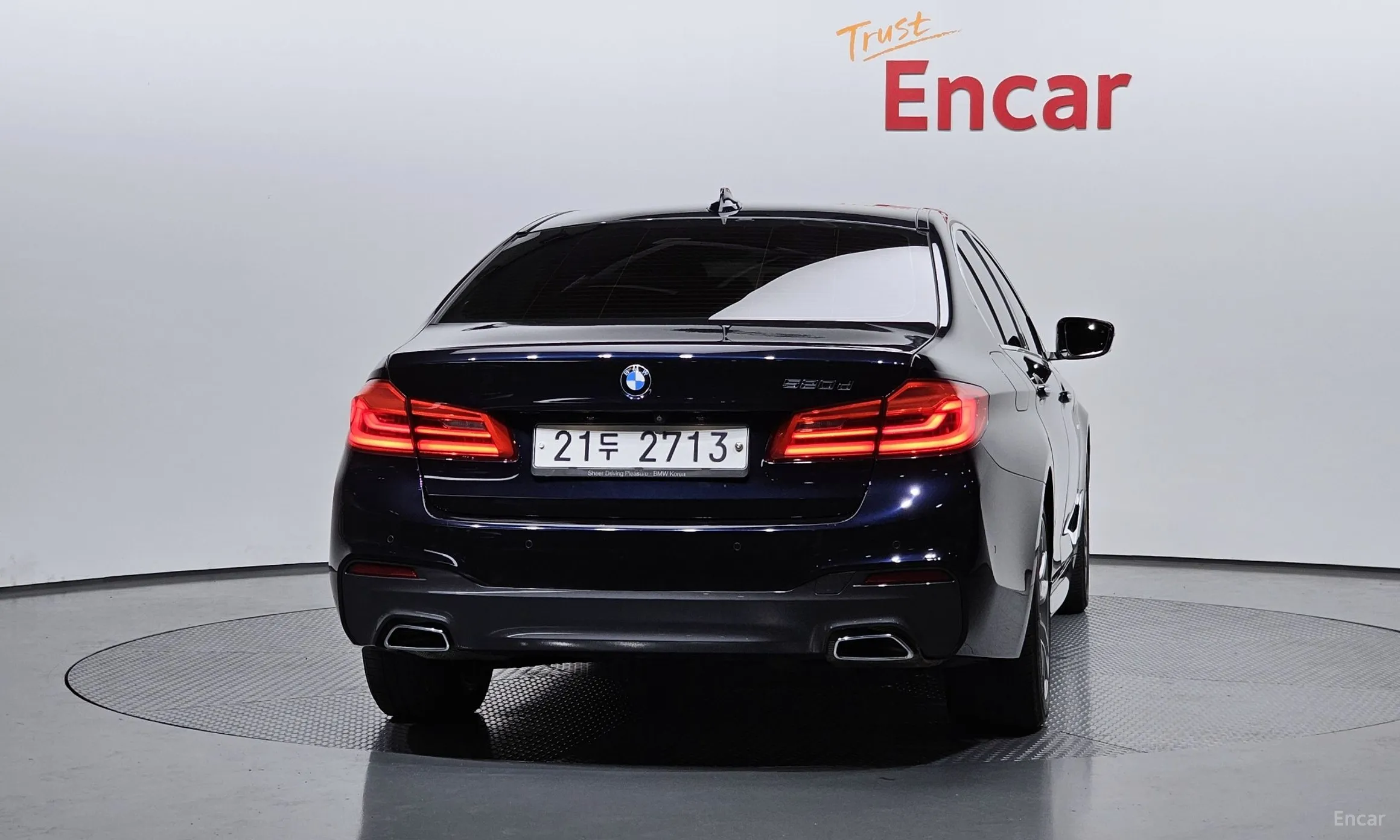BMW 5 Series (G30) превью 3