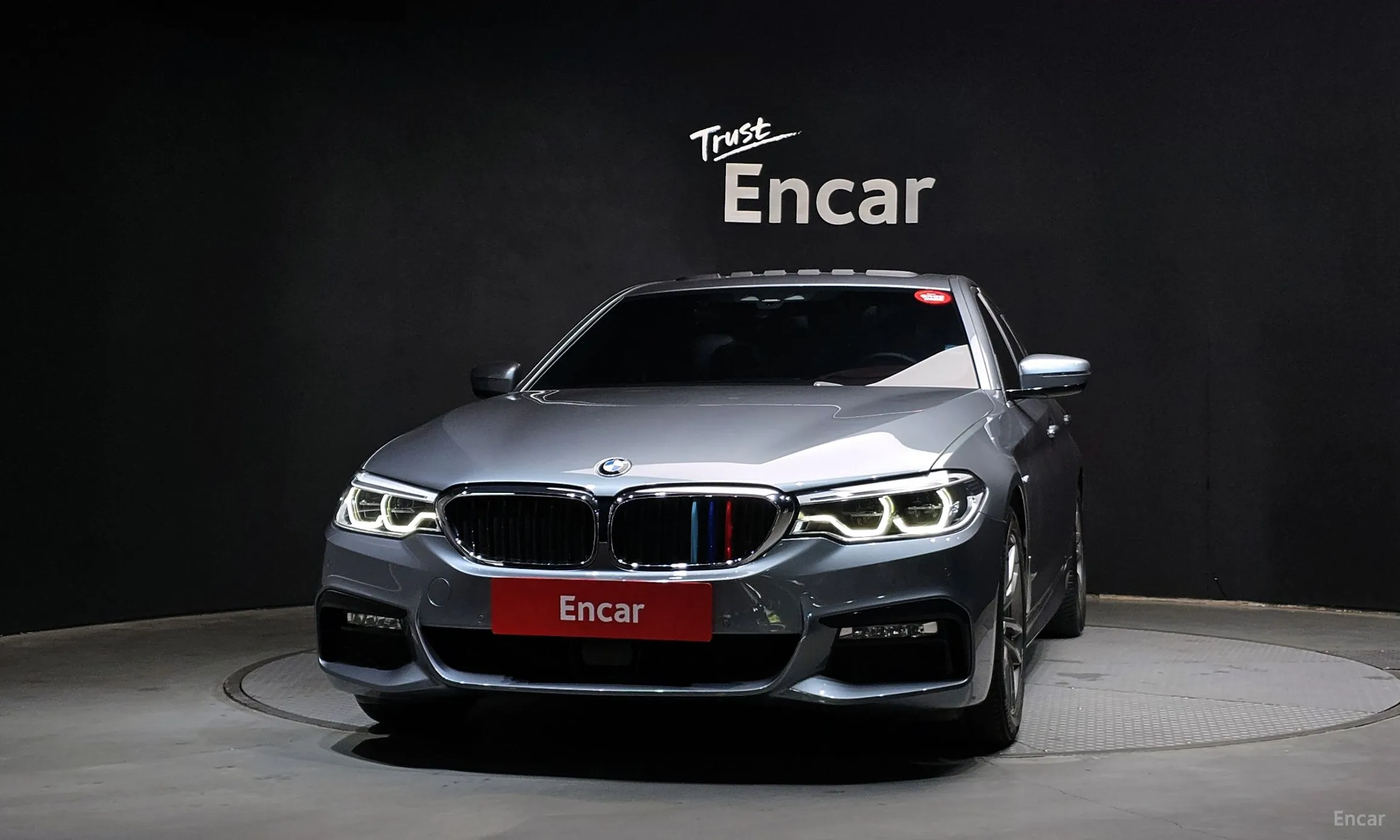 BMW 5 Series (G30) превью 2