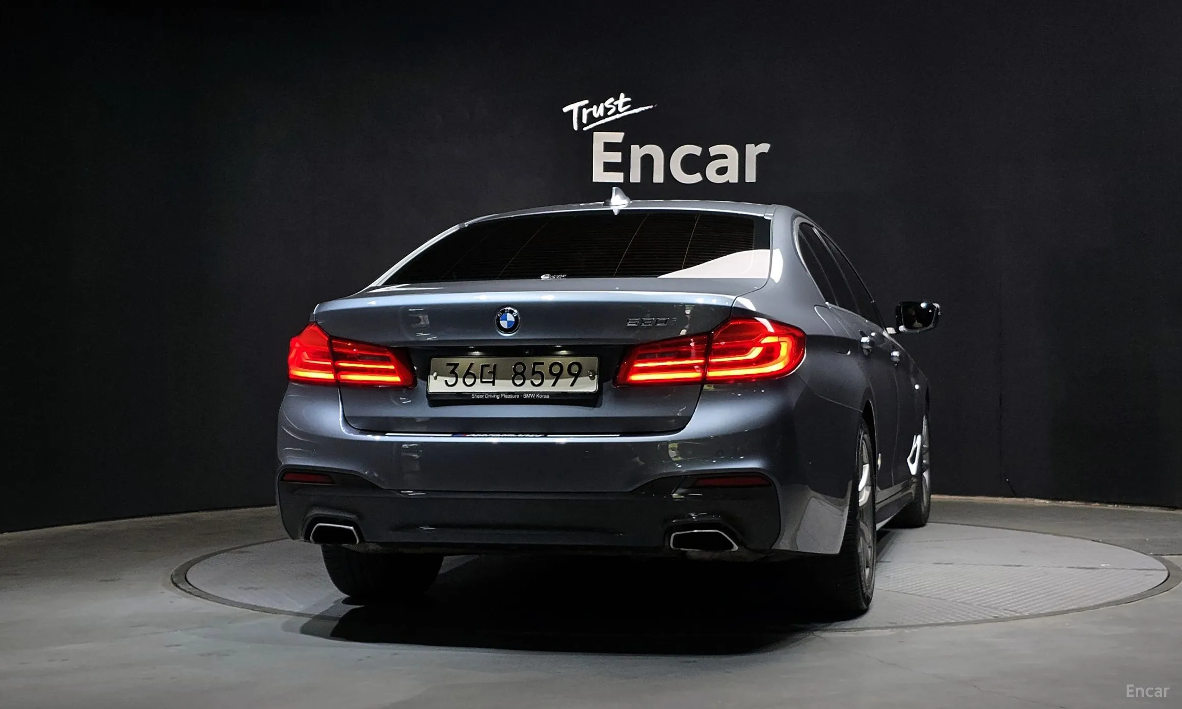 BMW 5 Series (G30) превью 3