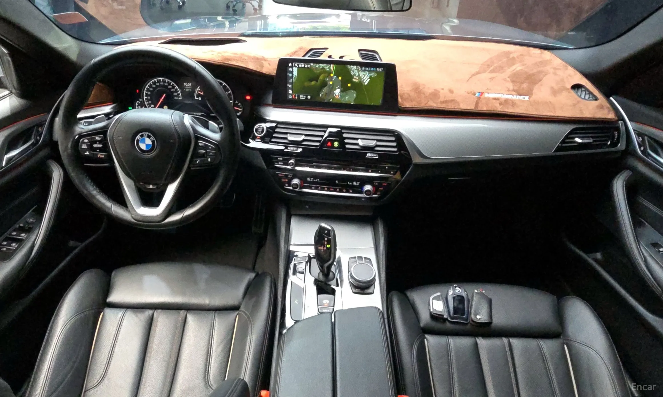 BMW 5 Series (G30) превью 4