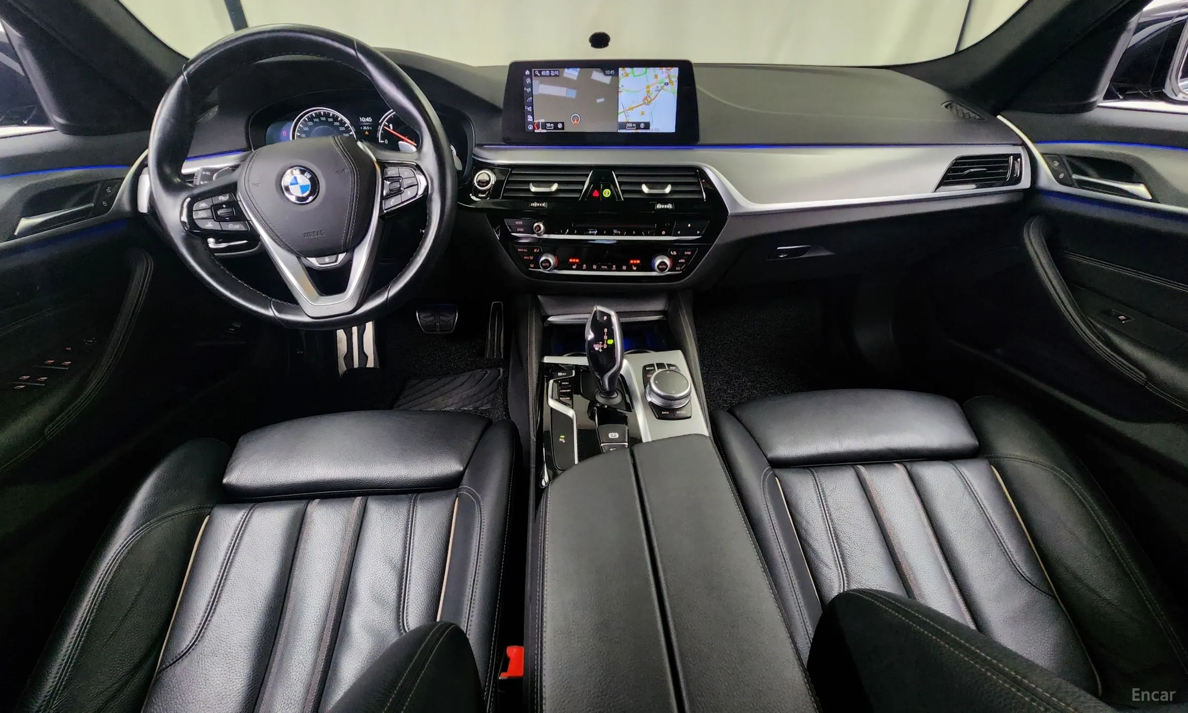 BMW 5 Series (G30) превью 4