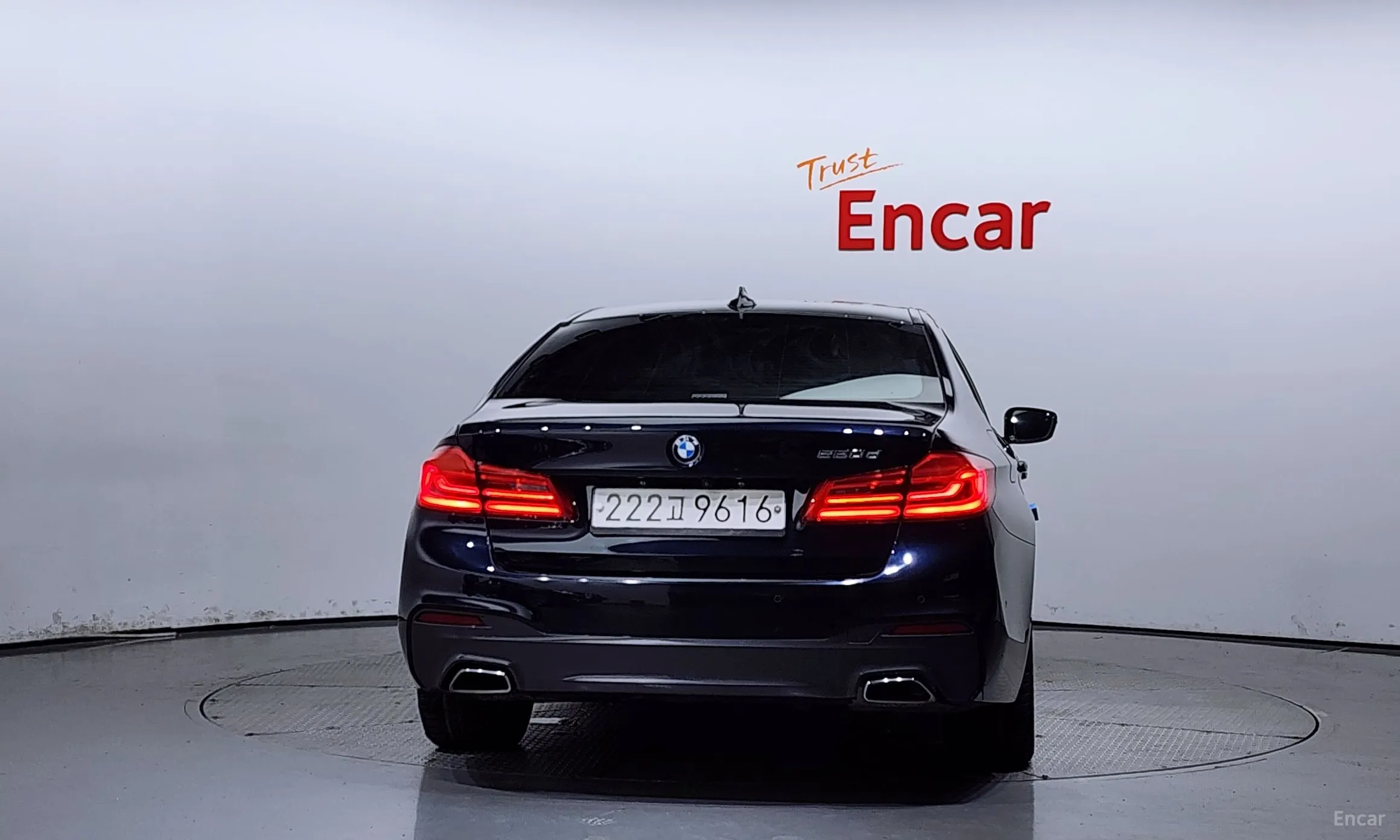 BMW 5 Series (G30) превью 3