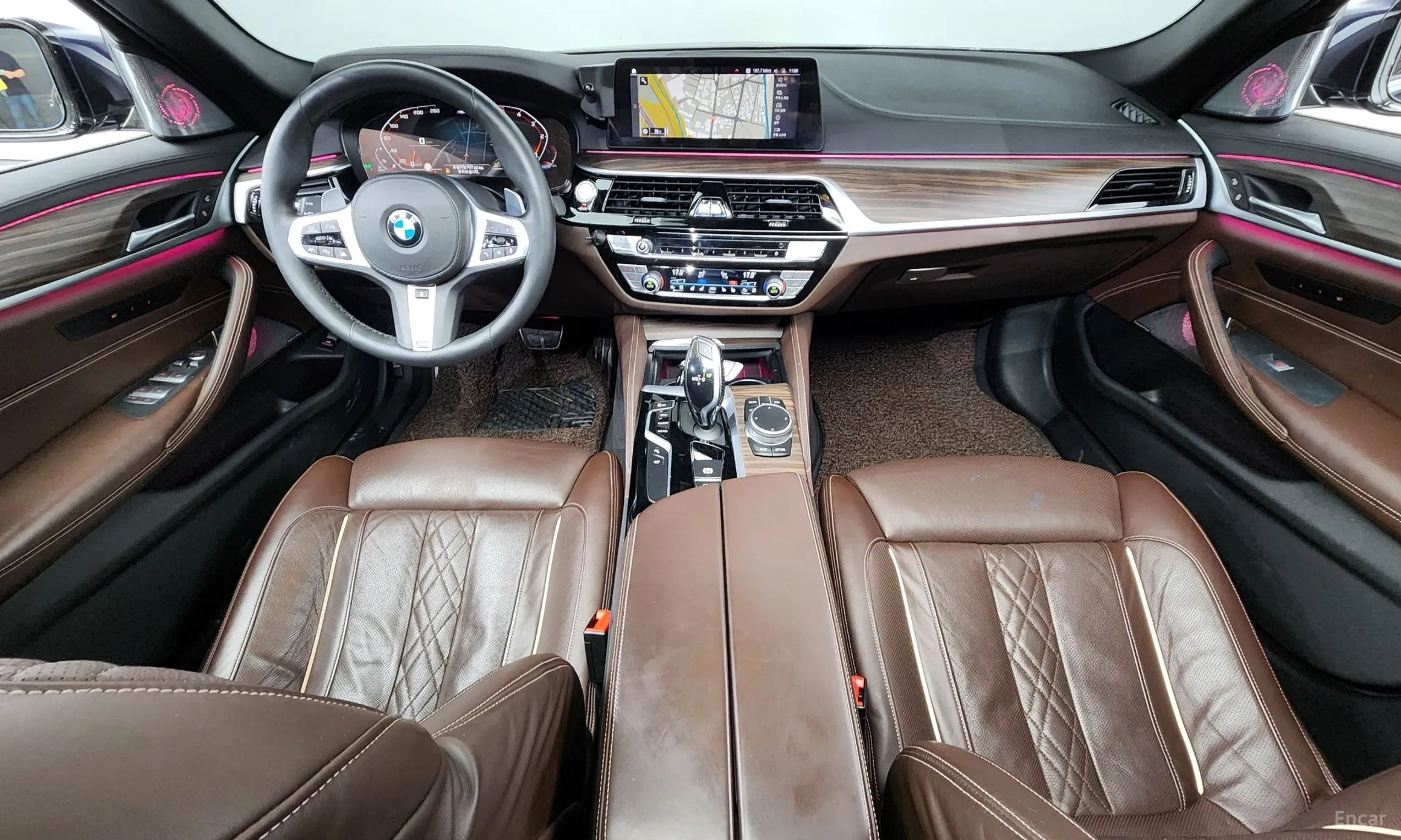 BMW 5 Series (G30) превью 4