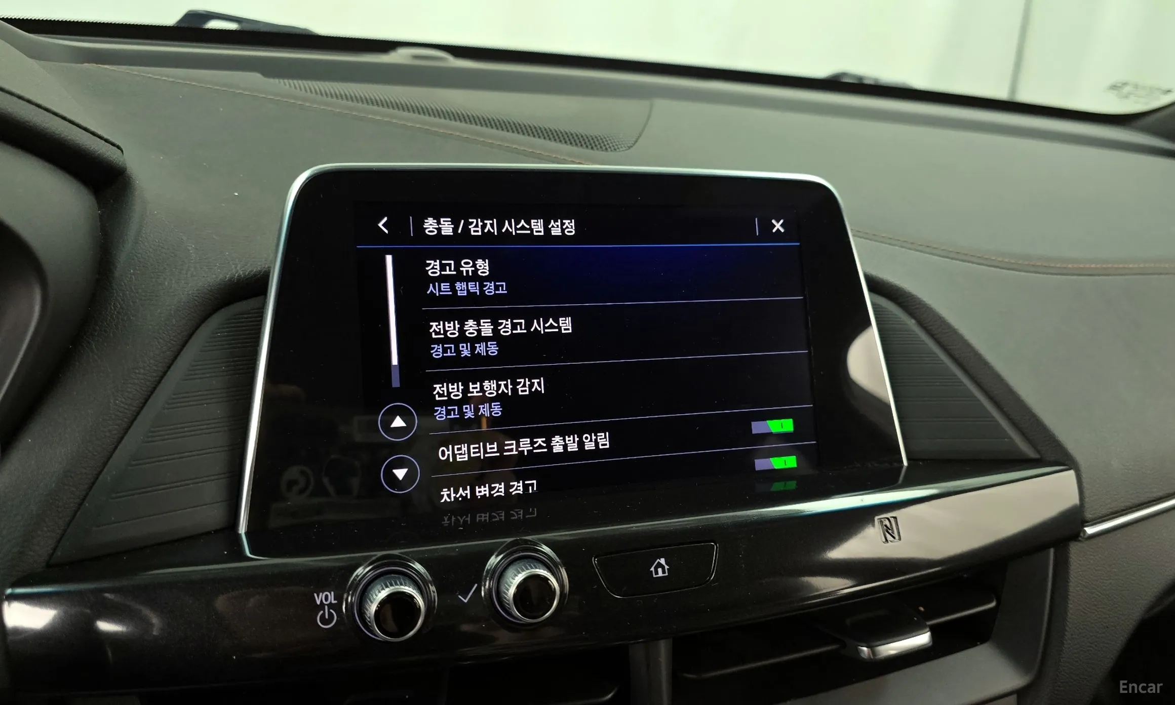 Cadillac CT4 превью 16