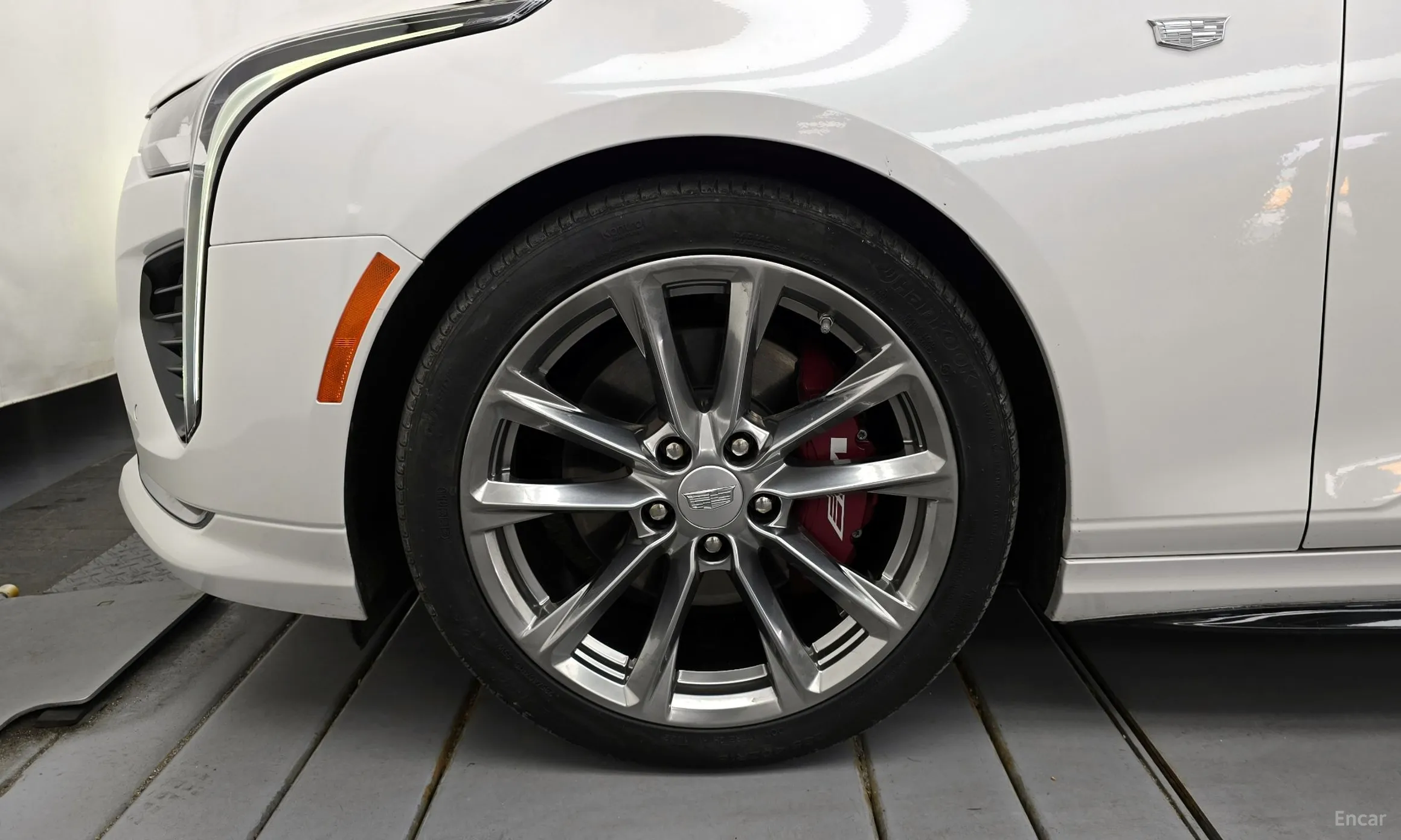 Cadillac CT4 превью 5