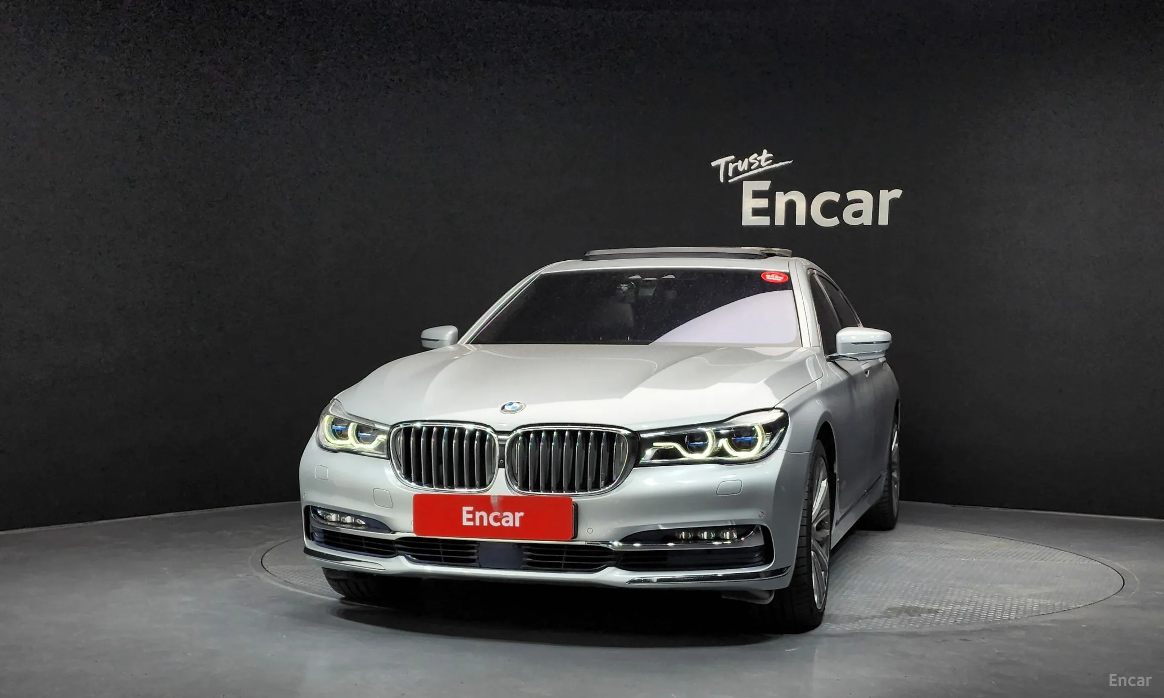 BMW 7 Series (G11) превью 2