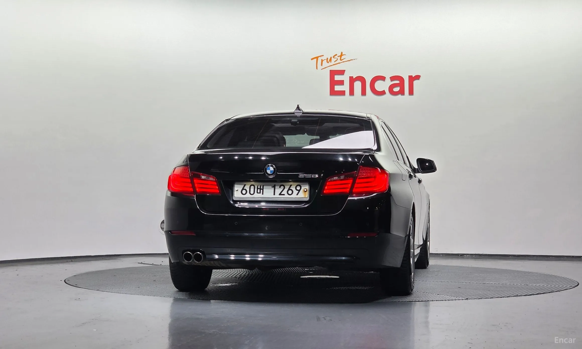 BMW 5 Series (F10) превью 3