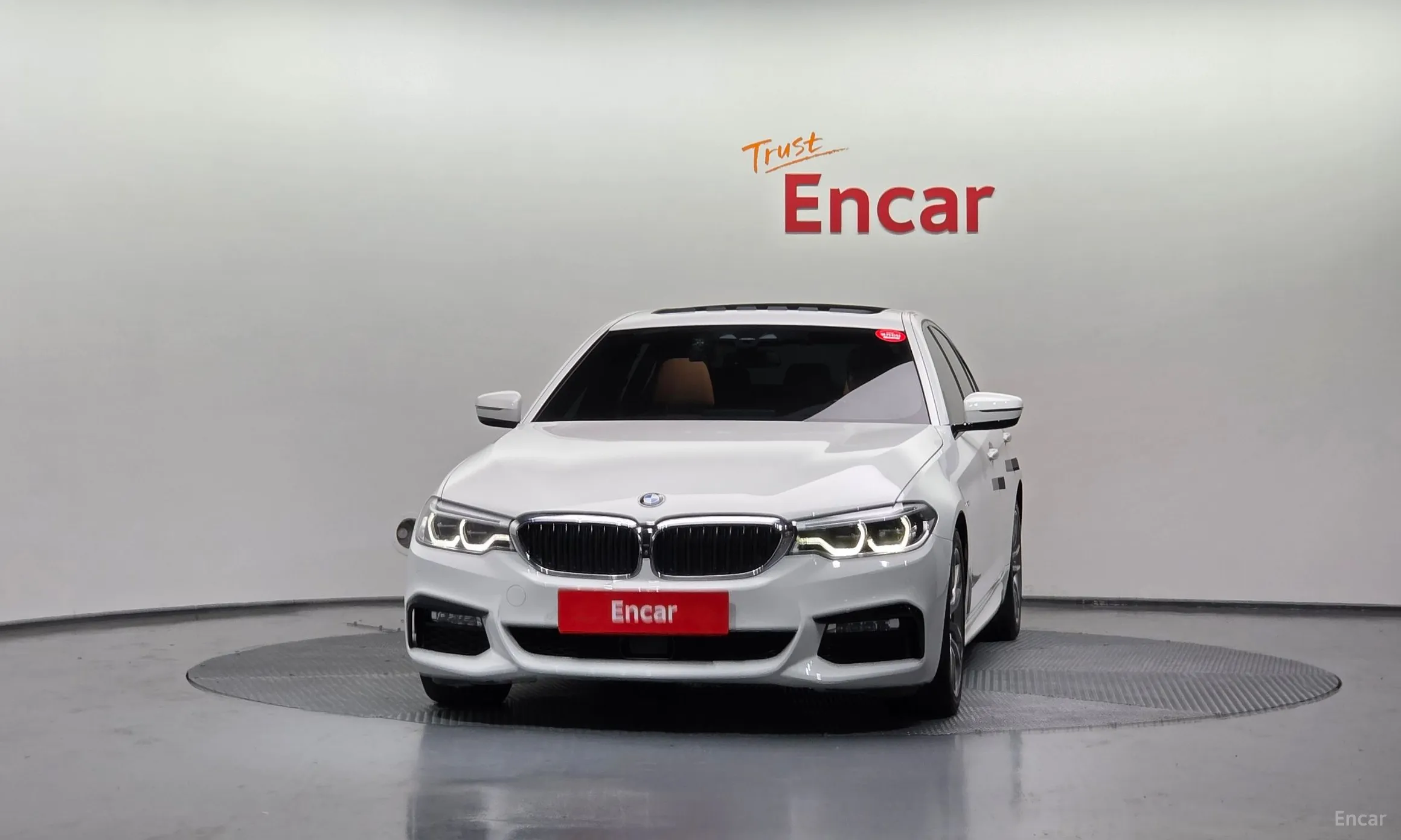 BMW 5 Series (G30) превью 2
