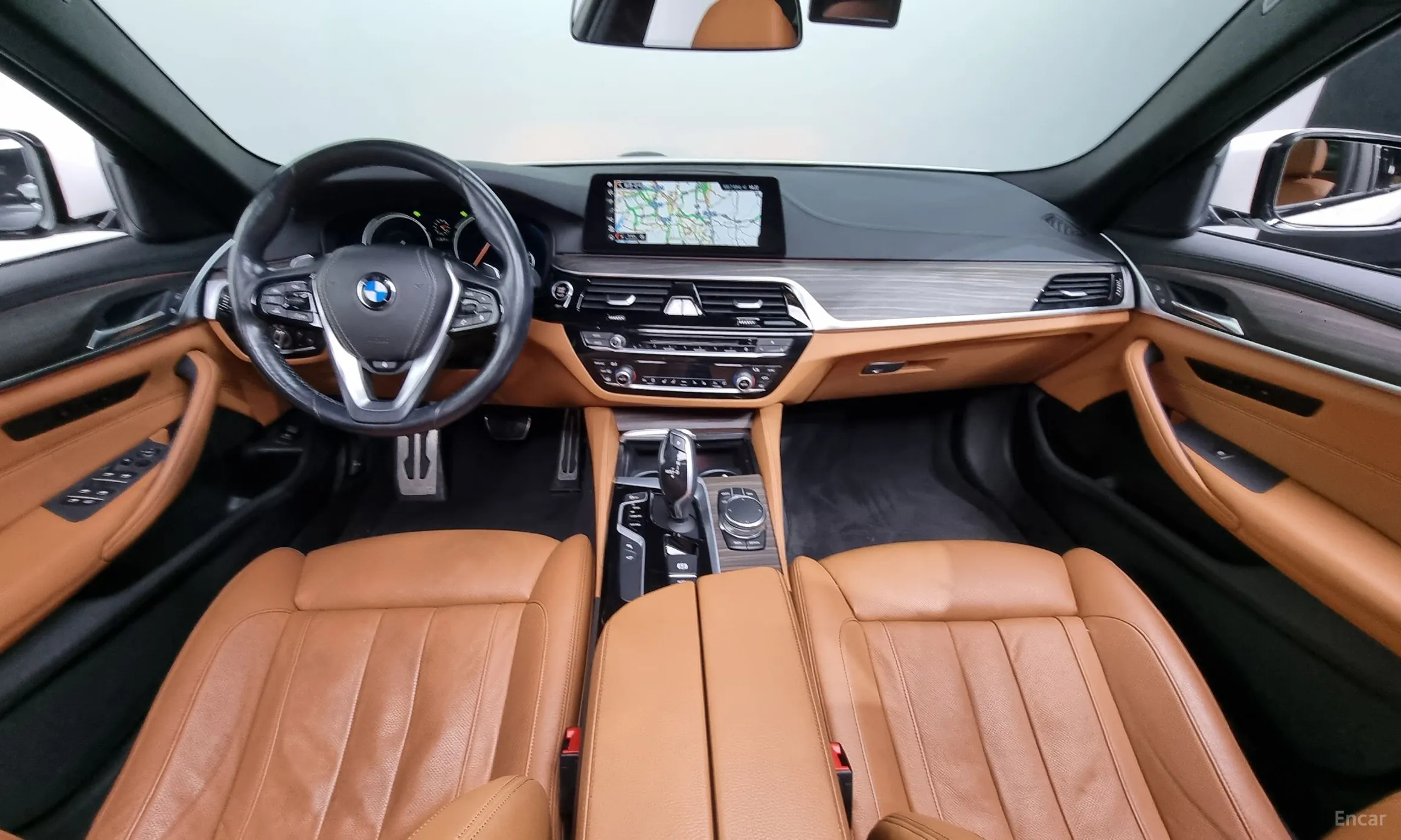 BMW 5 Series (G30) превью 4