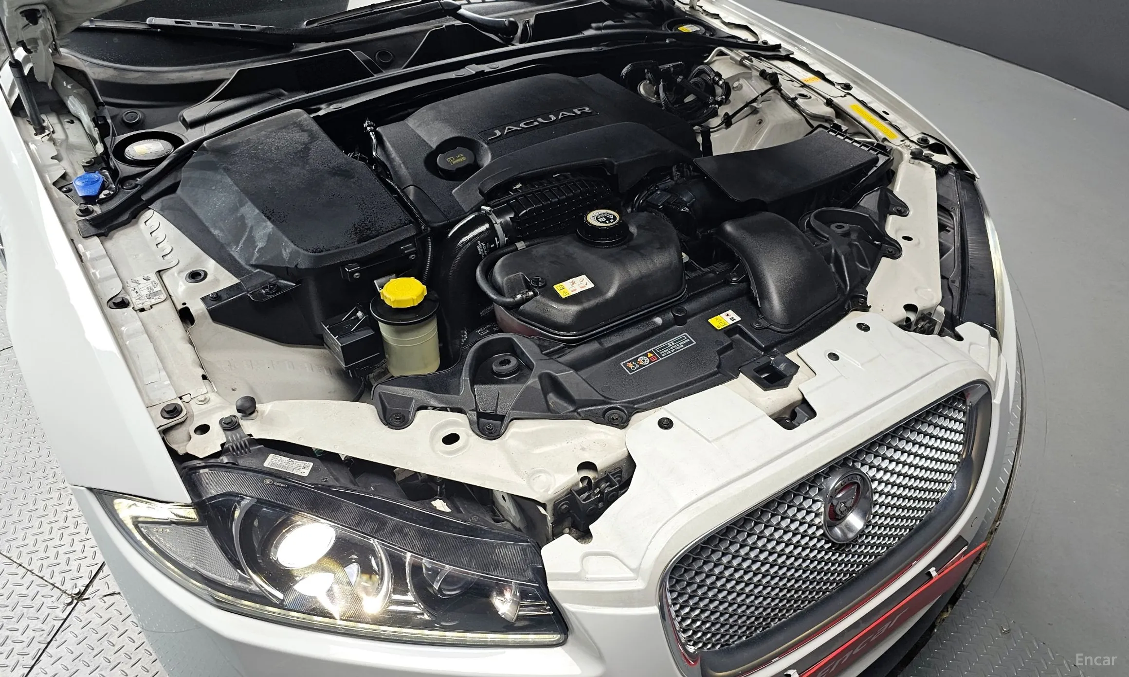 Jaguar New XF превью 6
