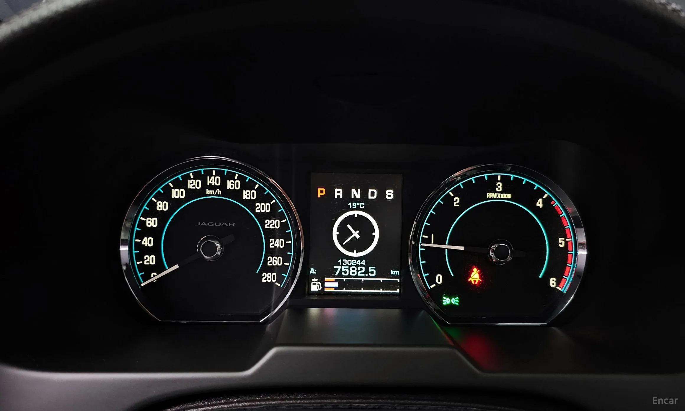 Jaguar New XF превью 8