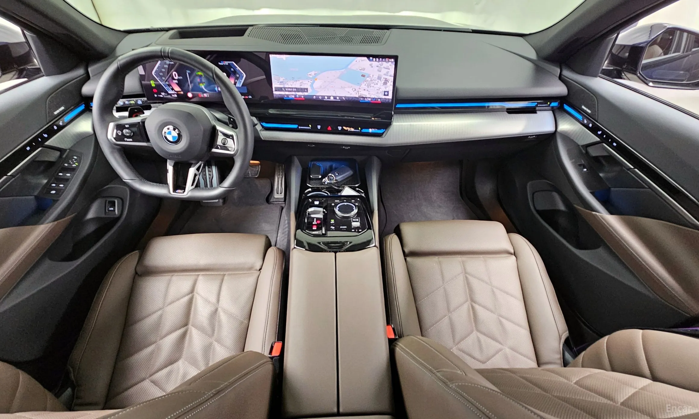 BMW 5 Series (G60) превью 4