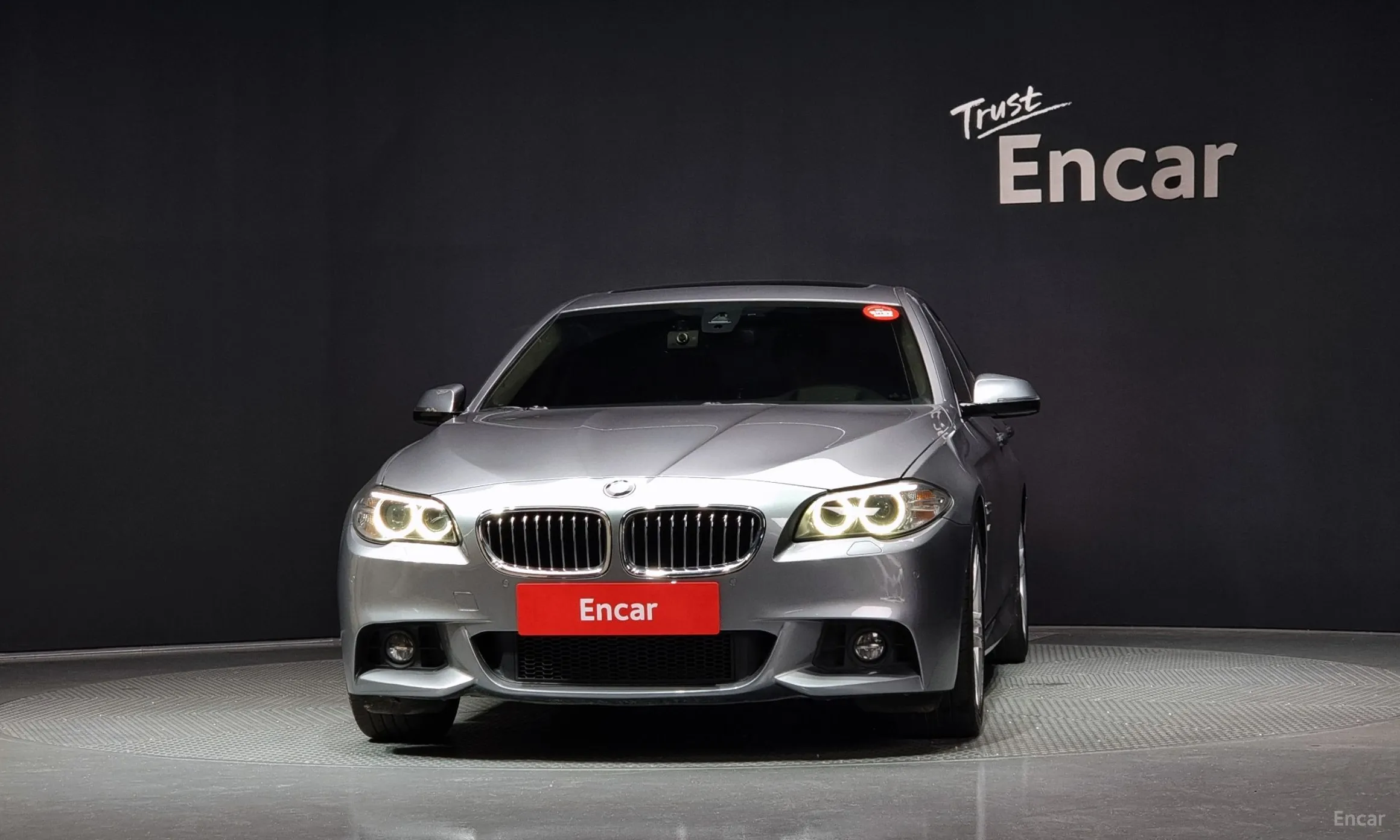 BMW 5 Series (F10) превью 2