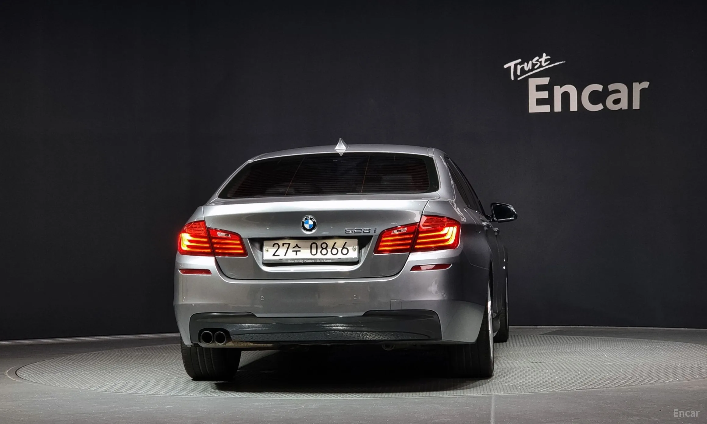 BMW 5 Series (F10) превью 3