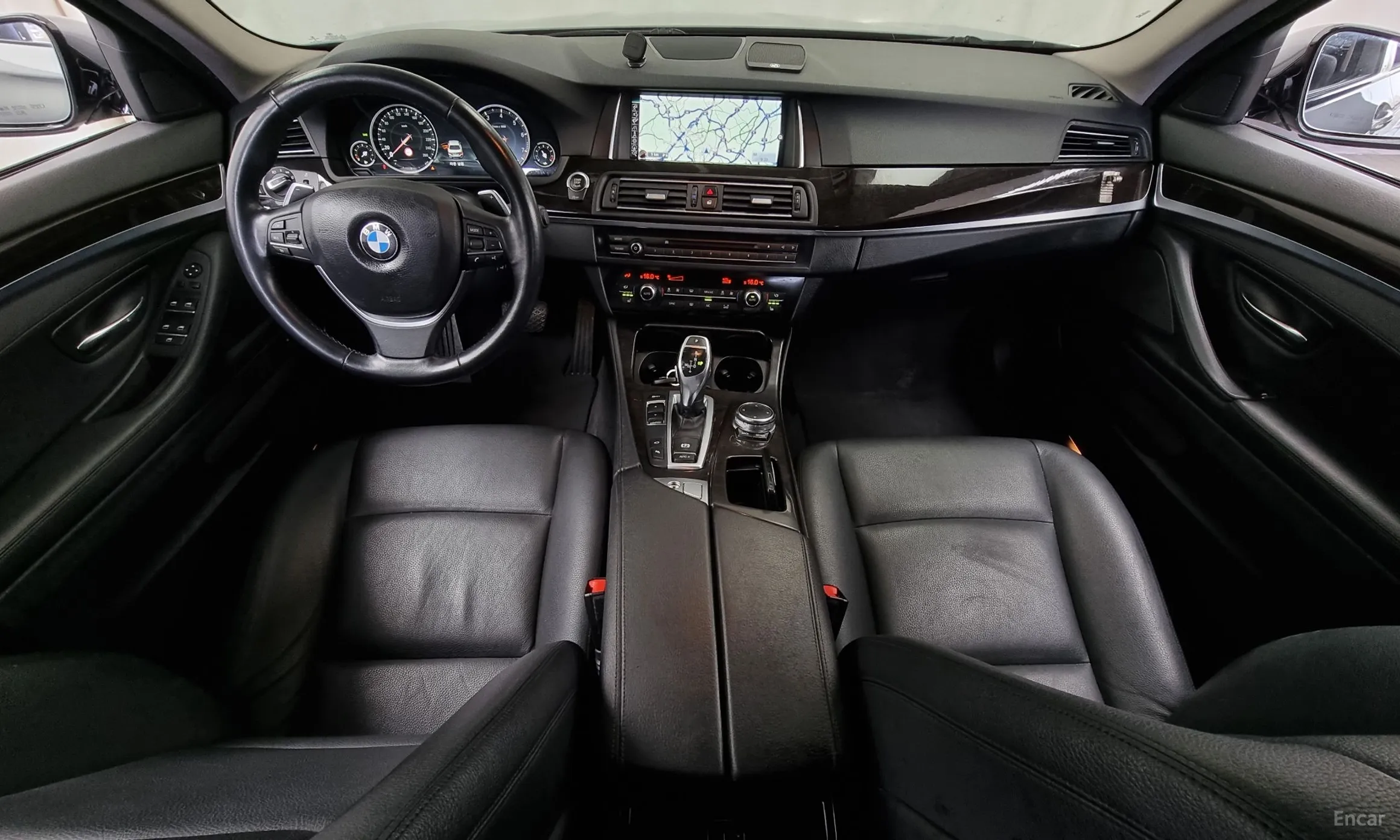 BMW 5 Series (F10) превью 4