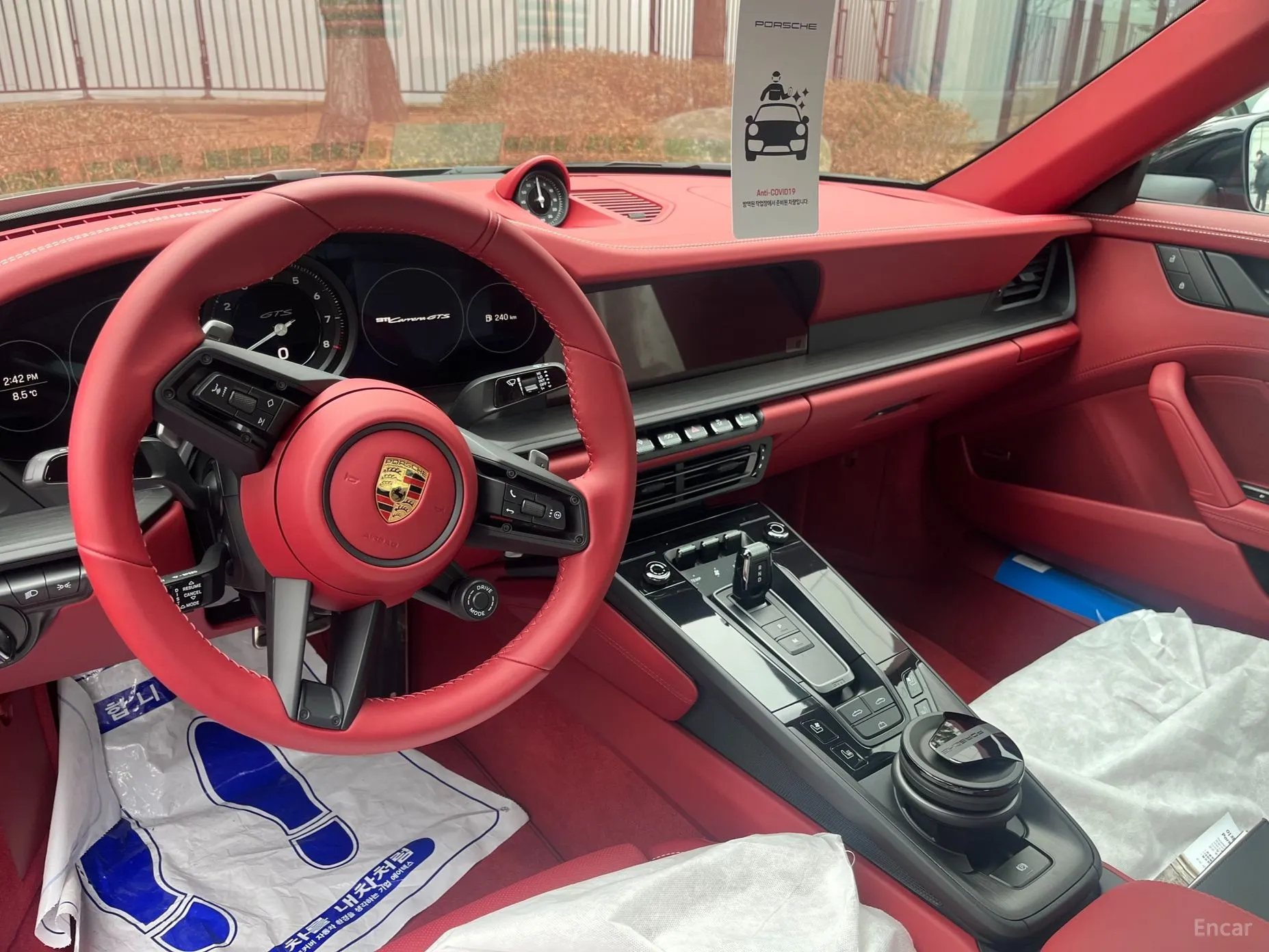 Porsche 911 (992) превью 3