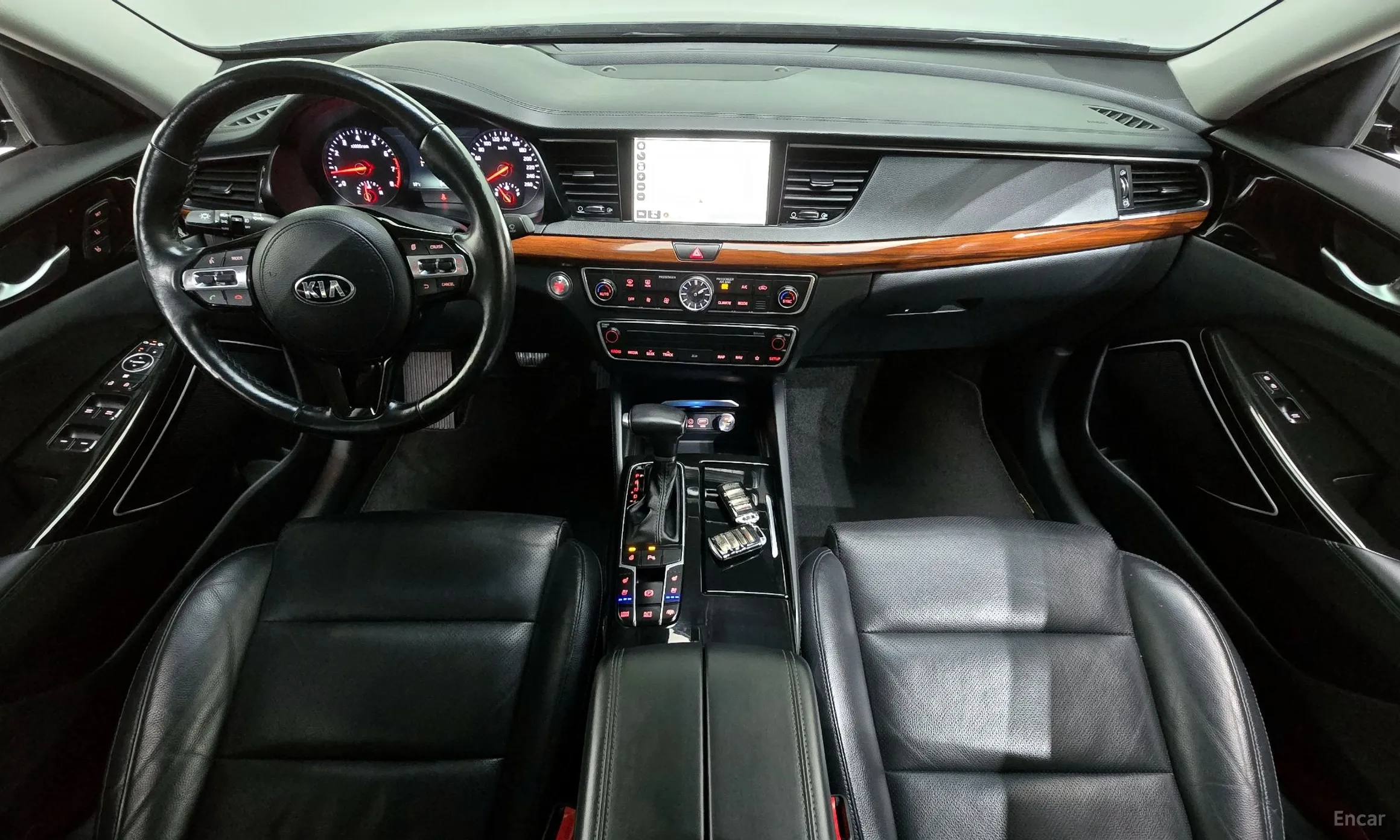Kia K7 превью 4