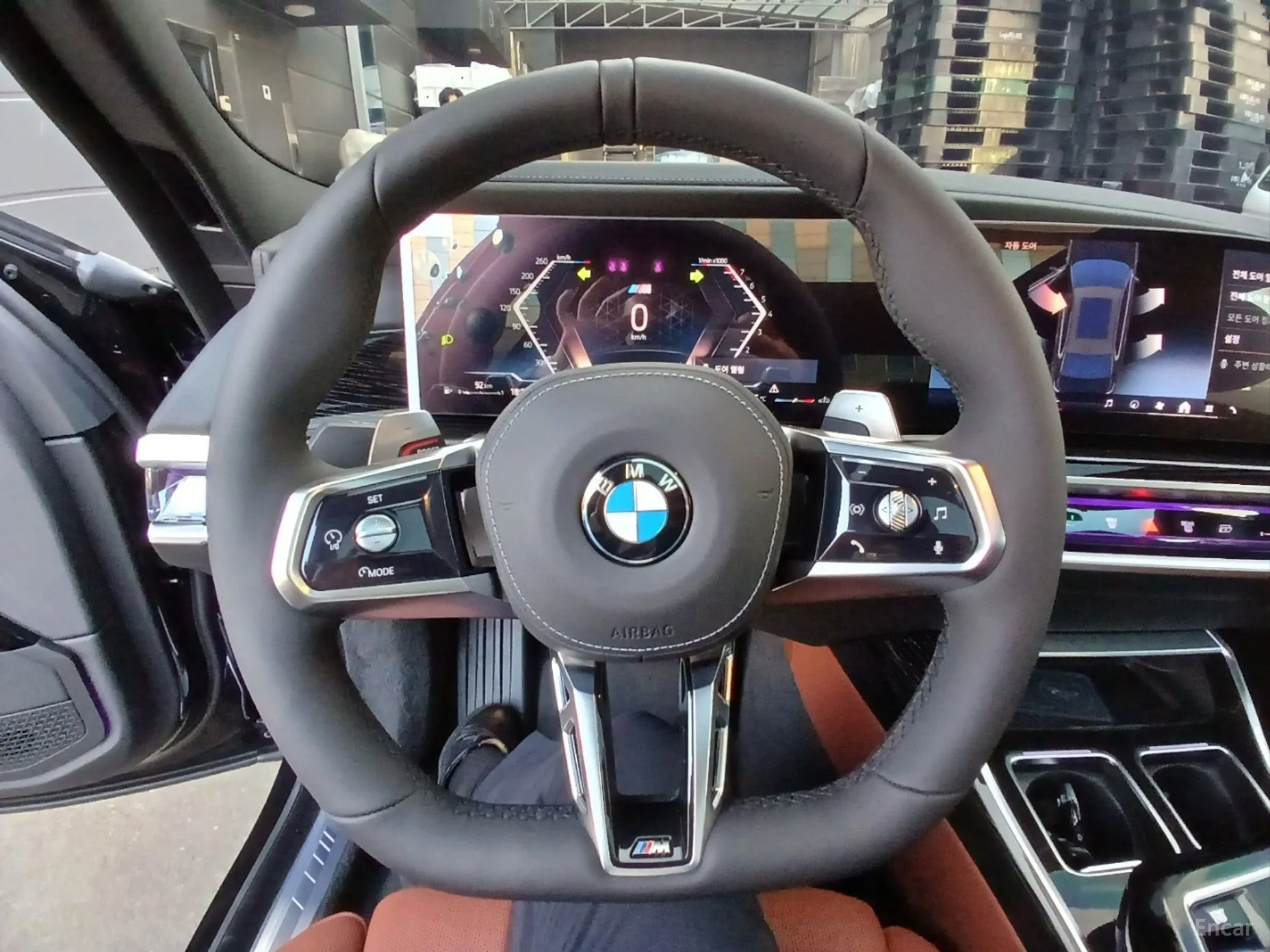 BMW 7 Series (G70) превью 4