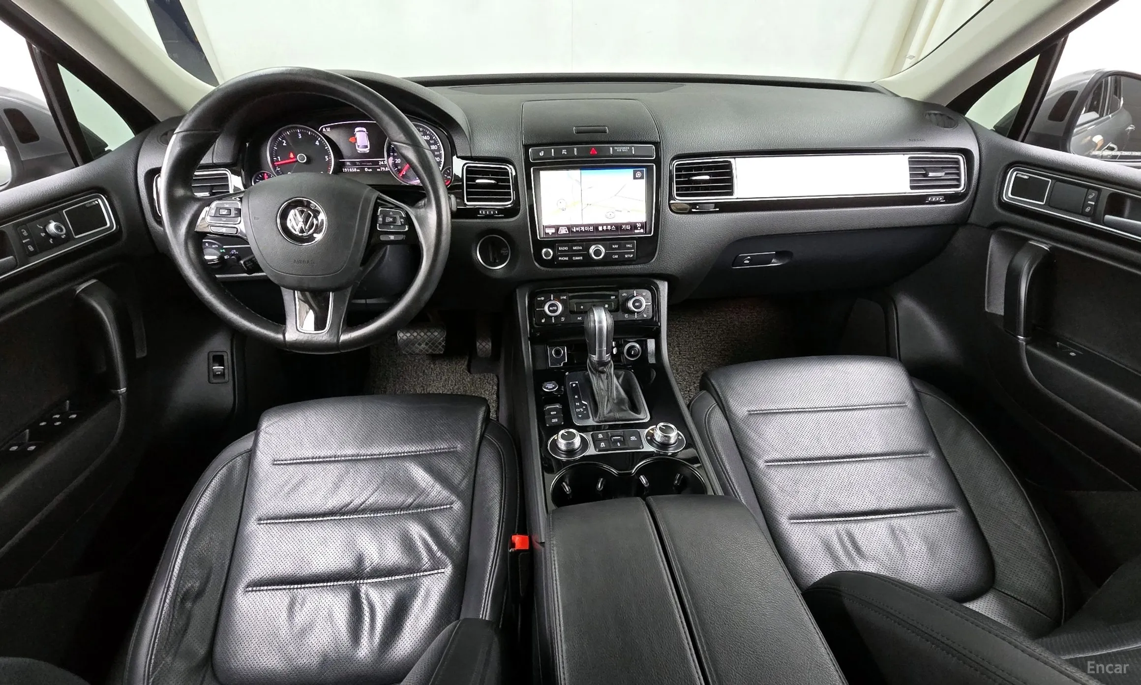 Volkswagen New Touareg превью 4