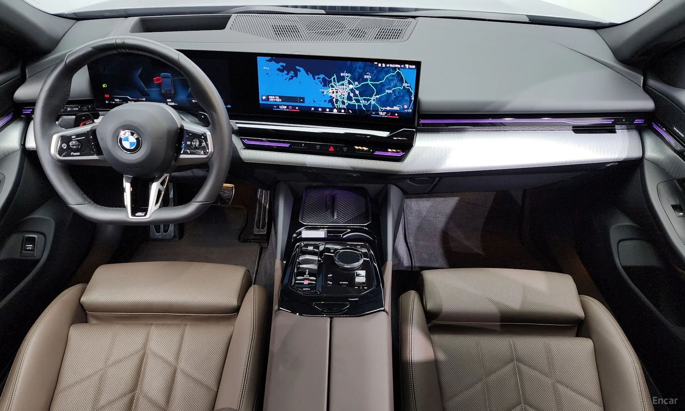 BMW 5 Series (G60) превью 4