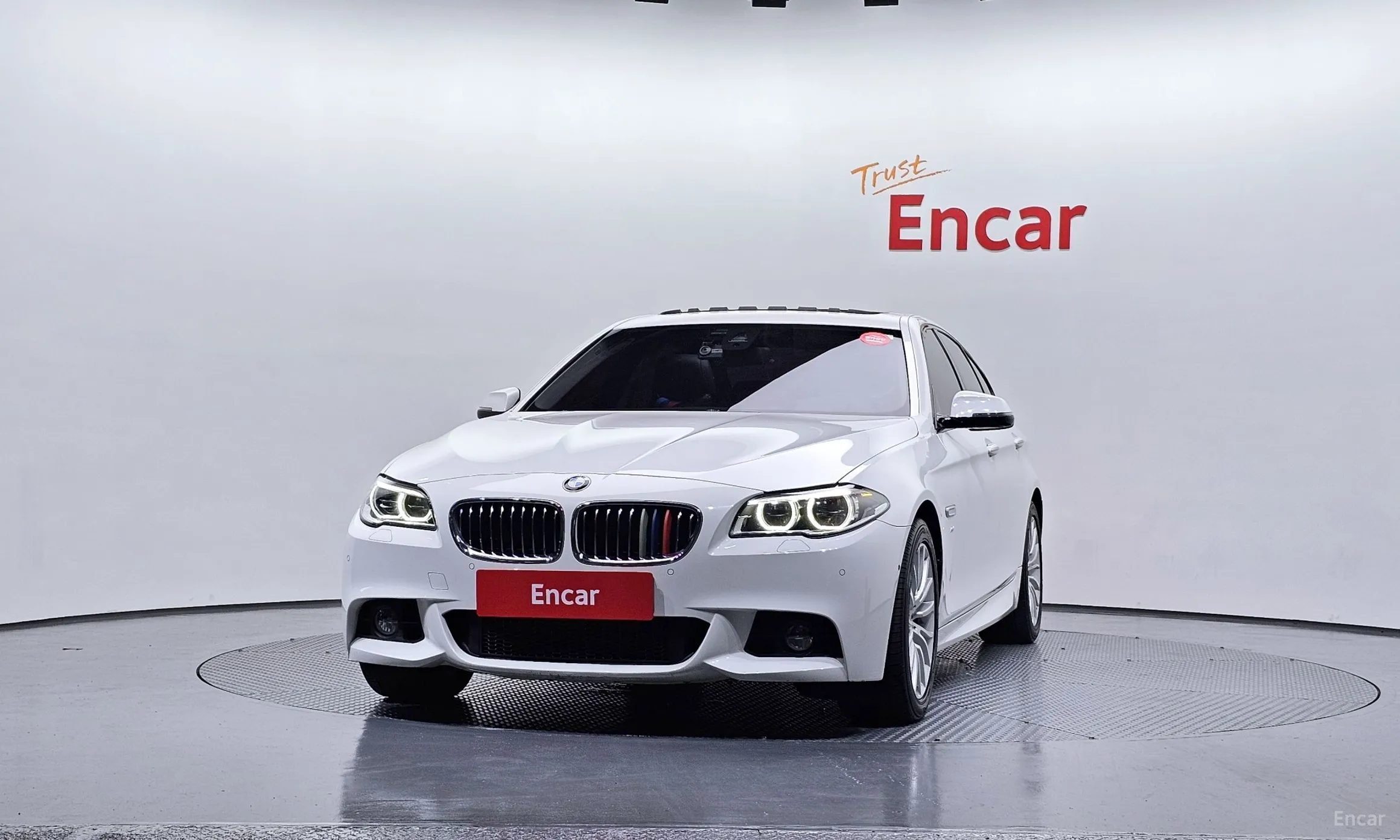 BMW 5 Series (F10) превью 2