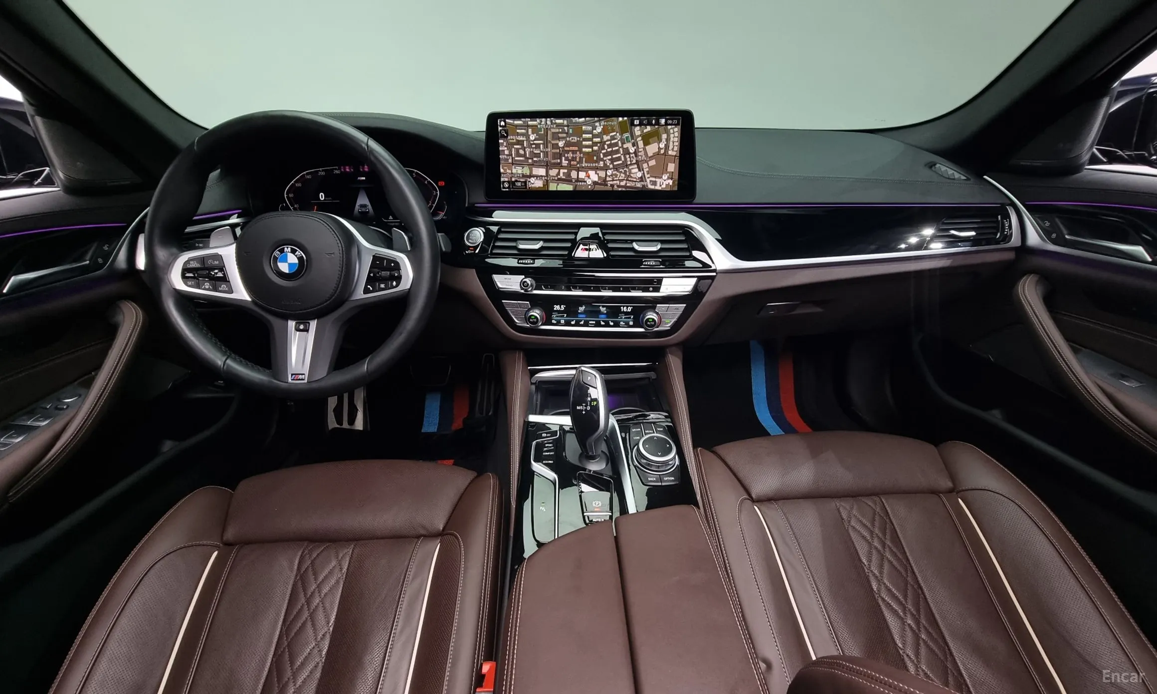 BMW 5 Series (G30) превью 4