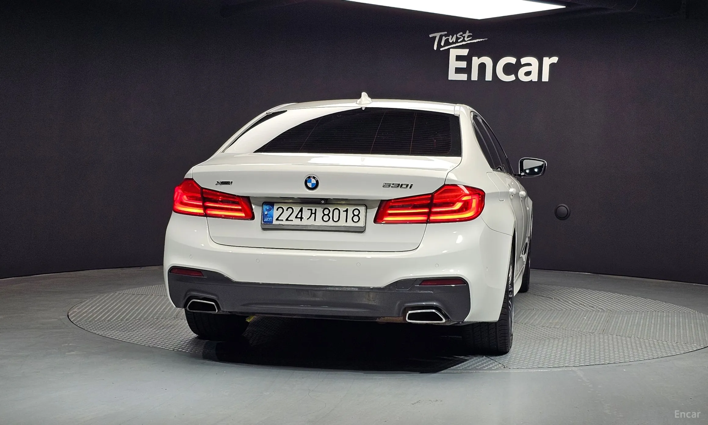 BMW 5 Series (G30) превью 3