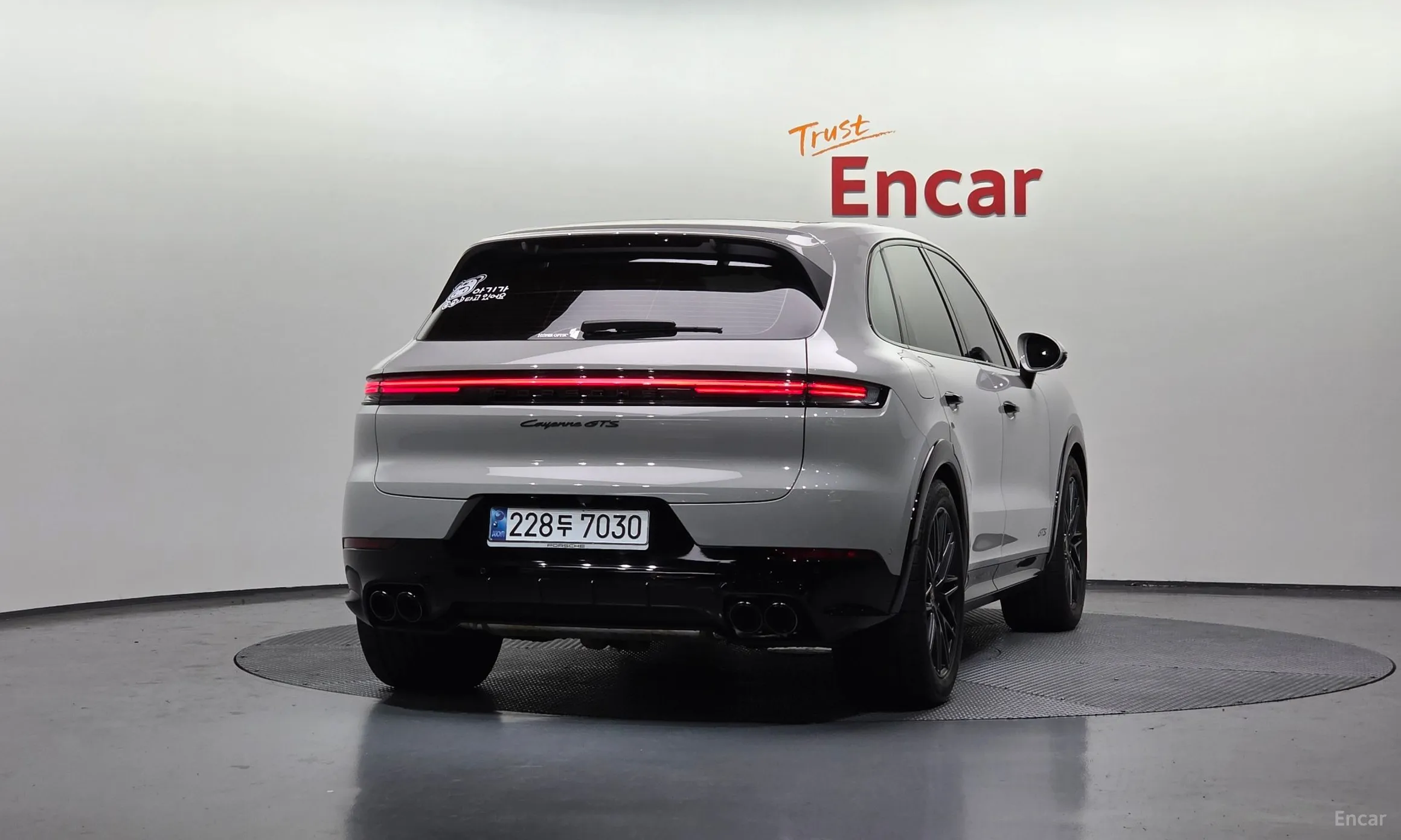 Porsche Cayenne (PO536) превью 3