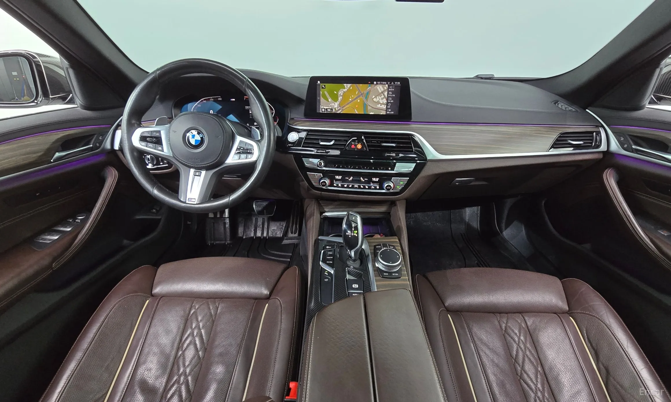 BMW 5 Series (G30) превью 4